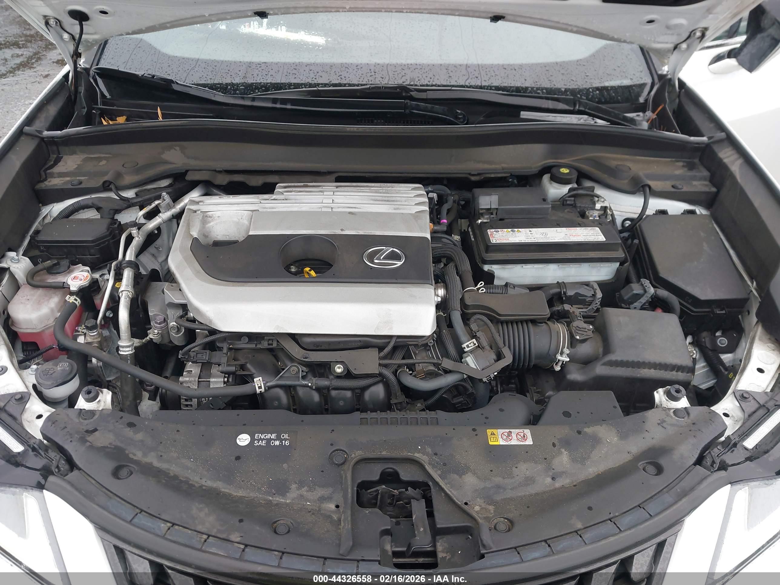 LEXUS UX image 10