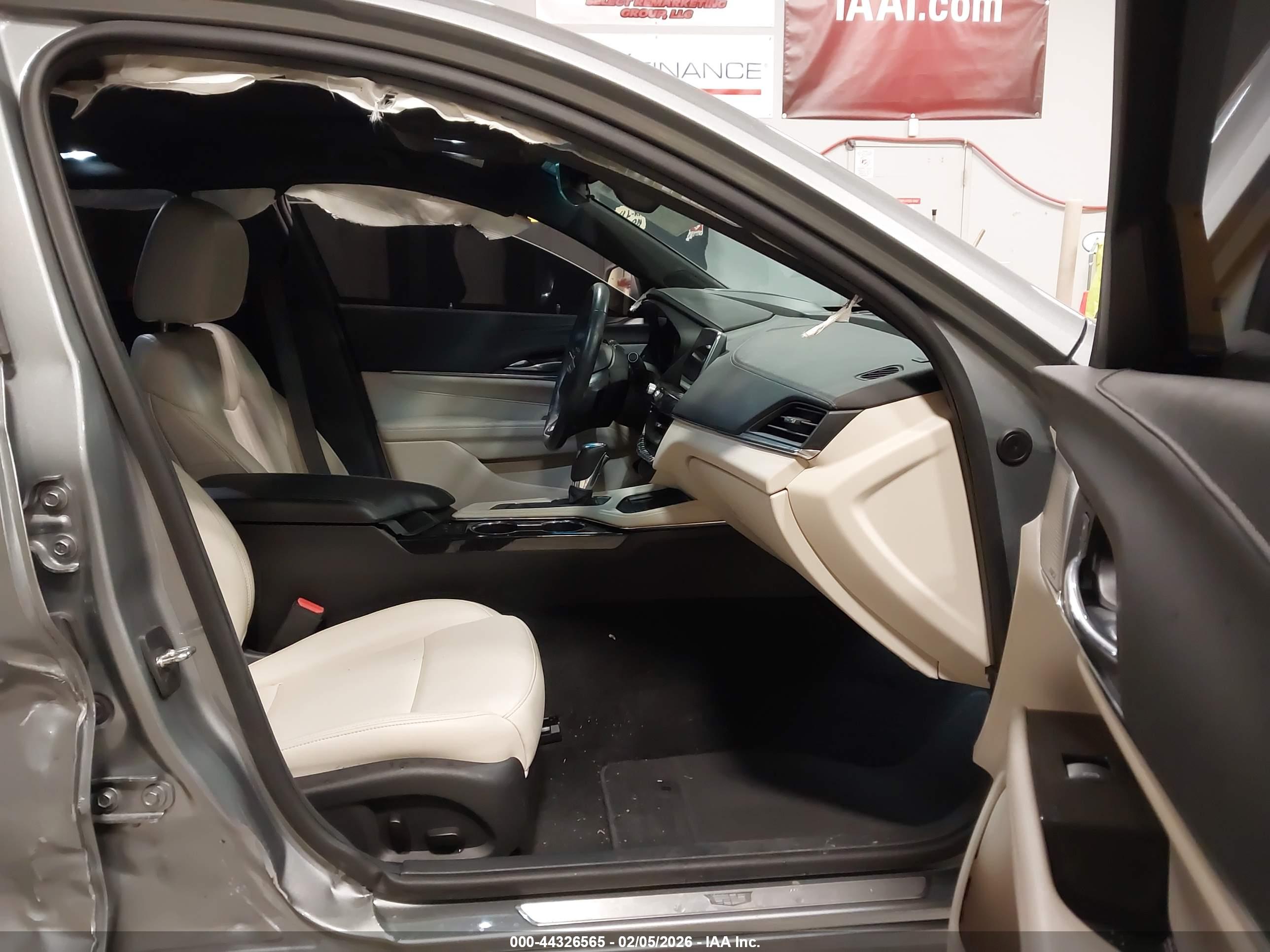 CADILLAC CT4 image 5