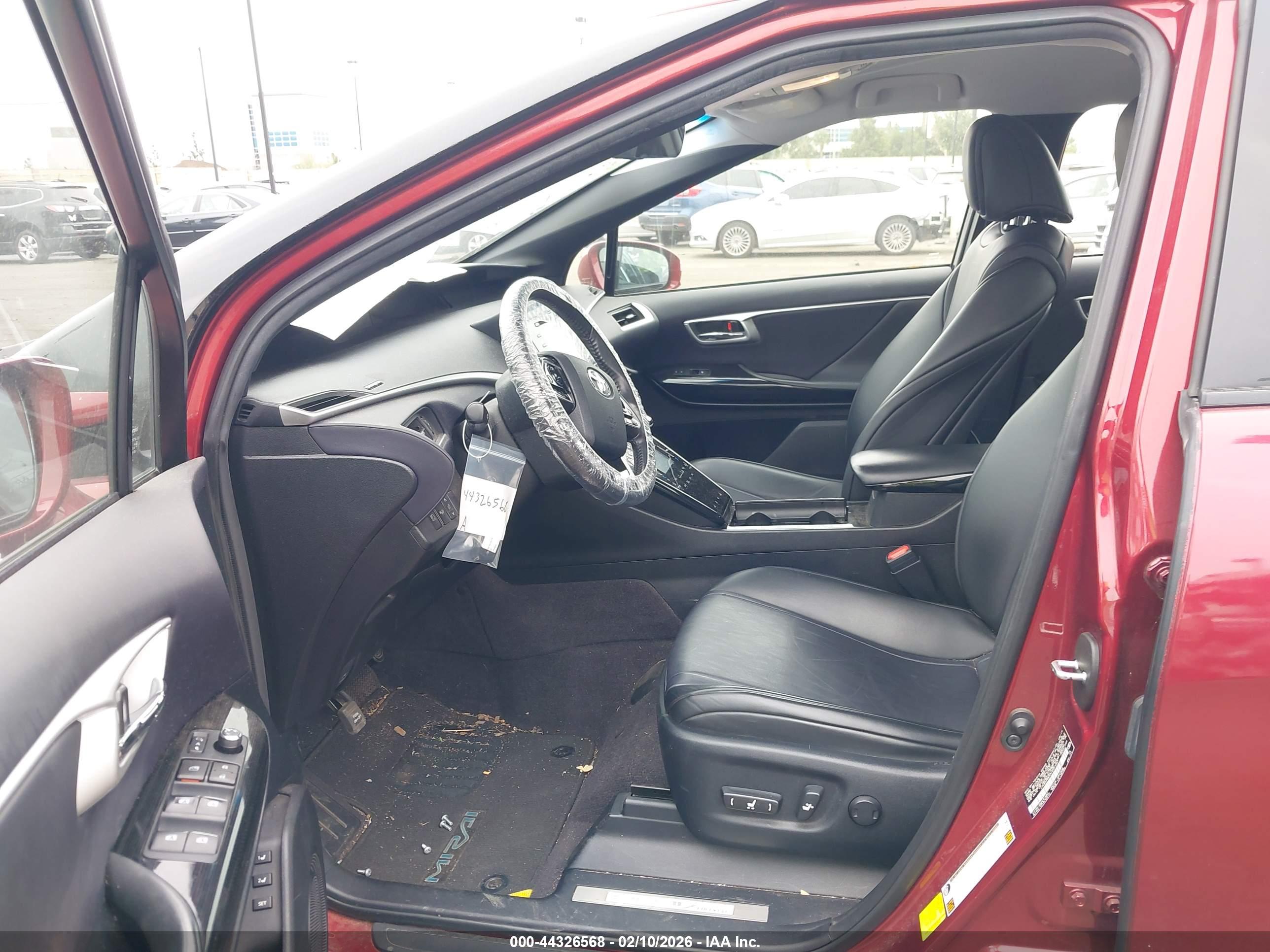 TOYOTA MIRAI image 5
