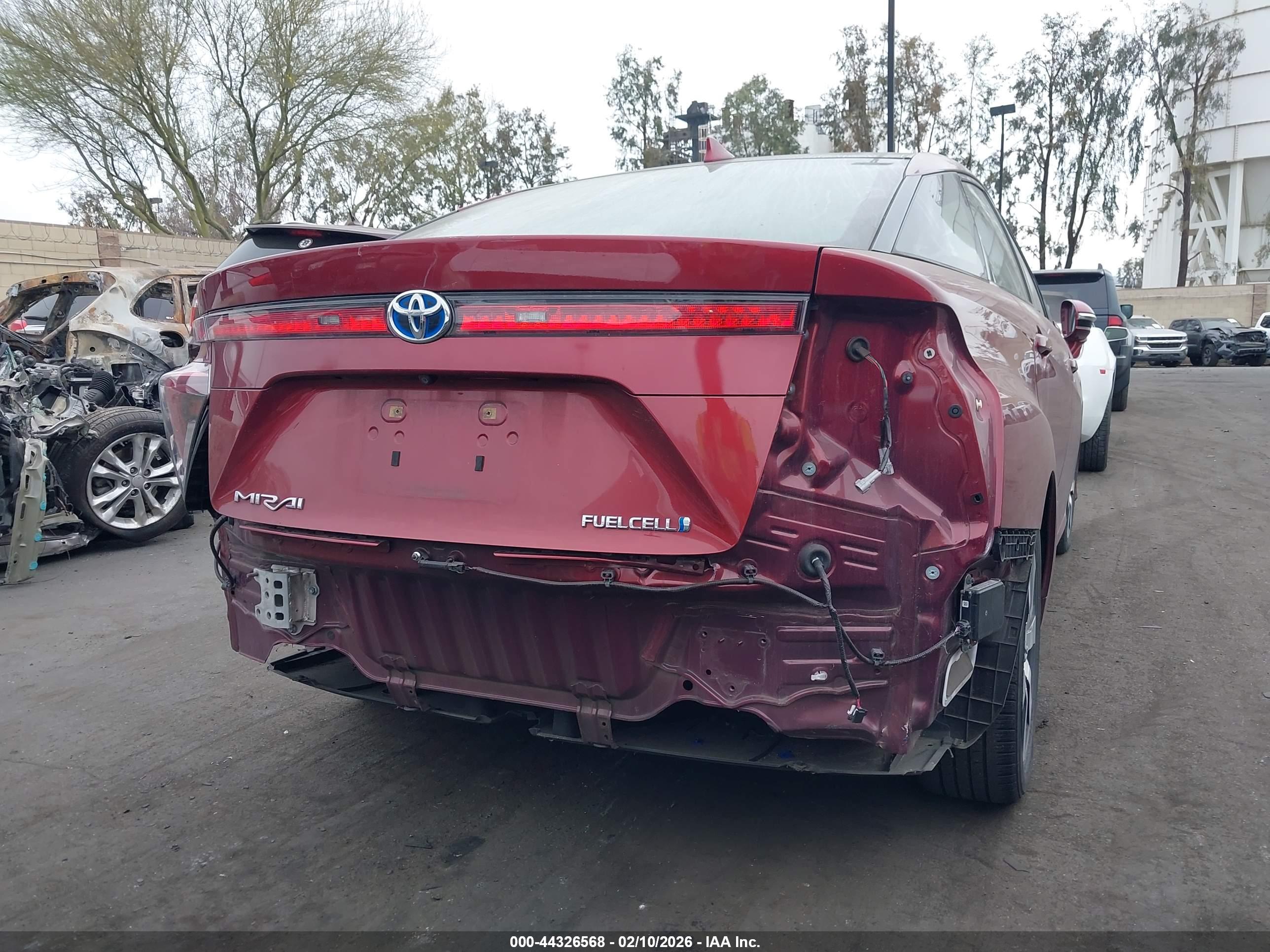 TOYOTA MIRAI image 6