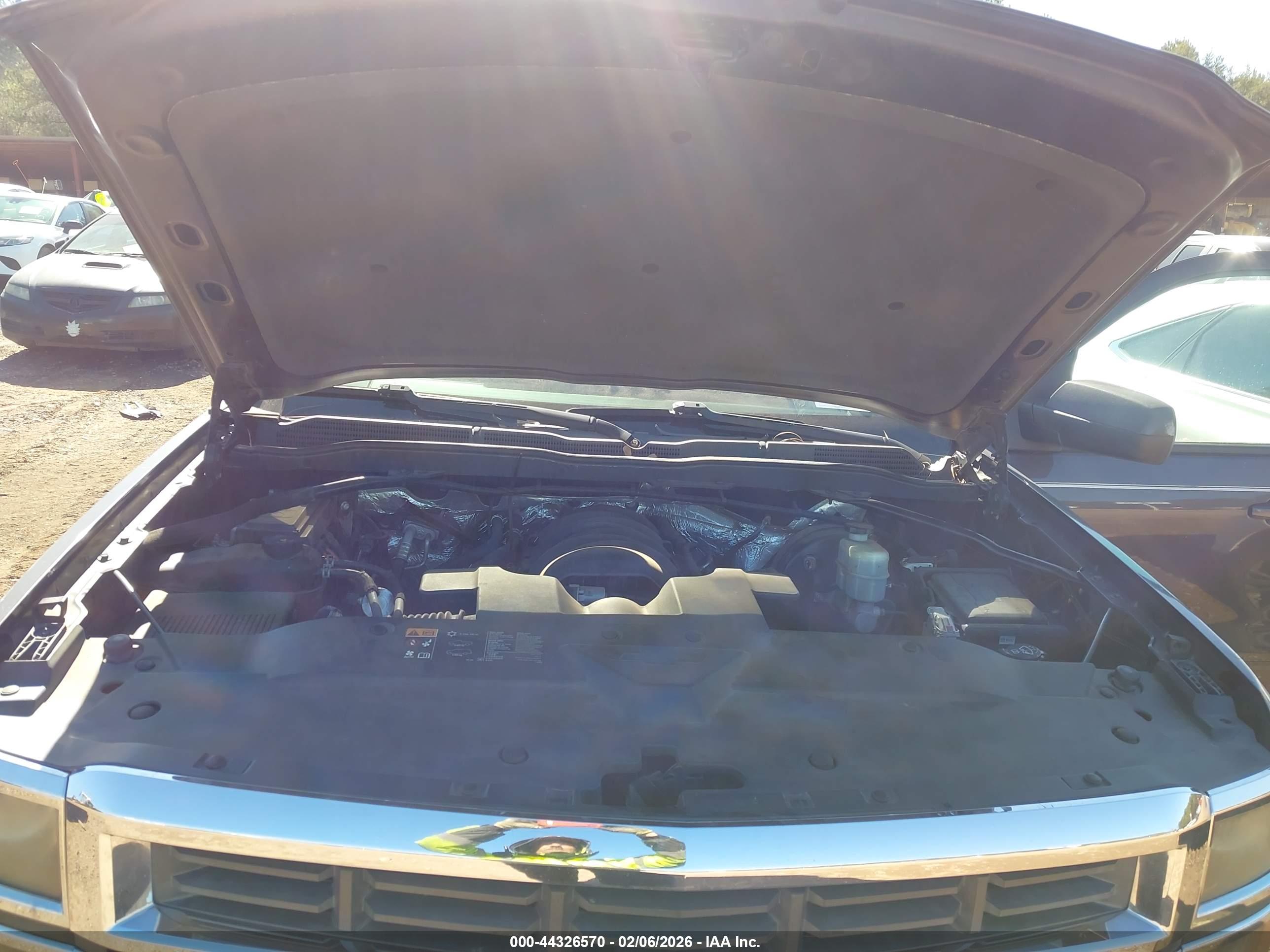 CHEVROLET SILVERADO image 10