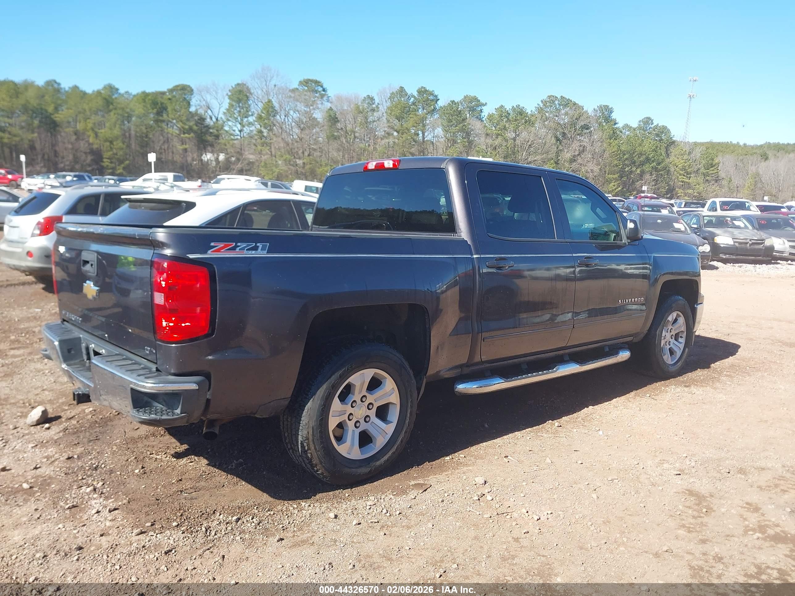 CHEVROLET SILVERADO image 4