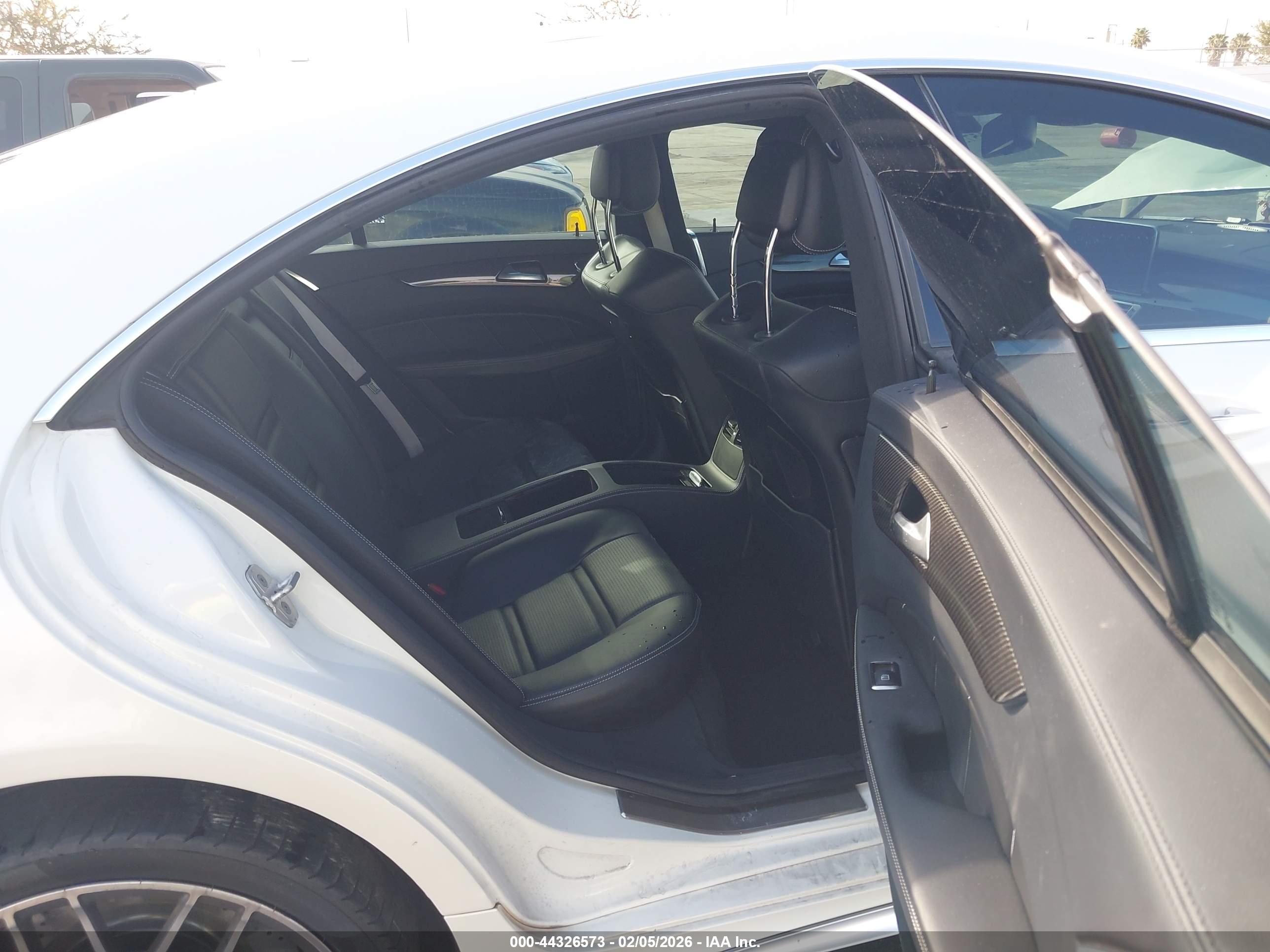 MERCEDES-BENZ CLS image 8