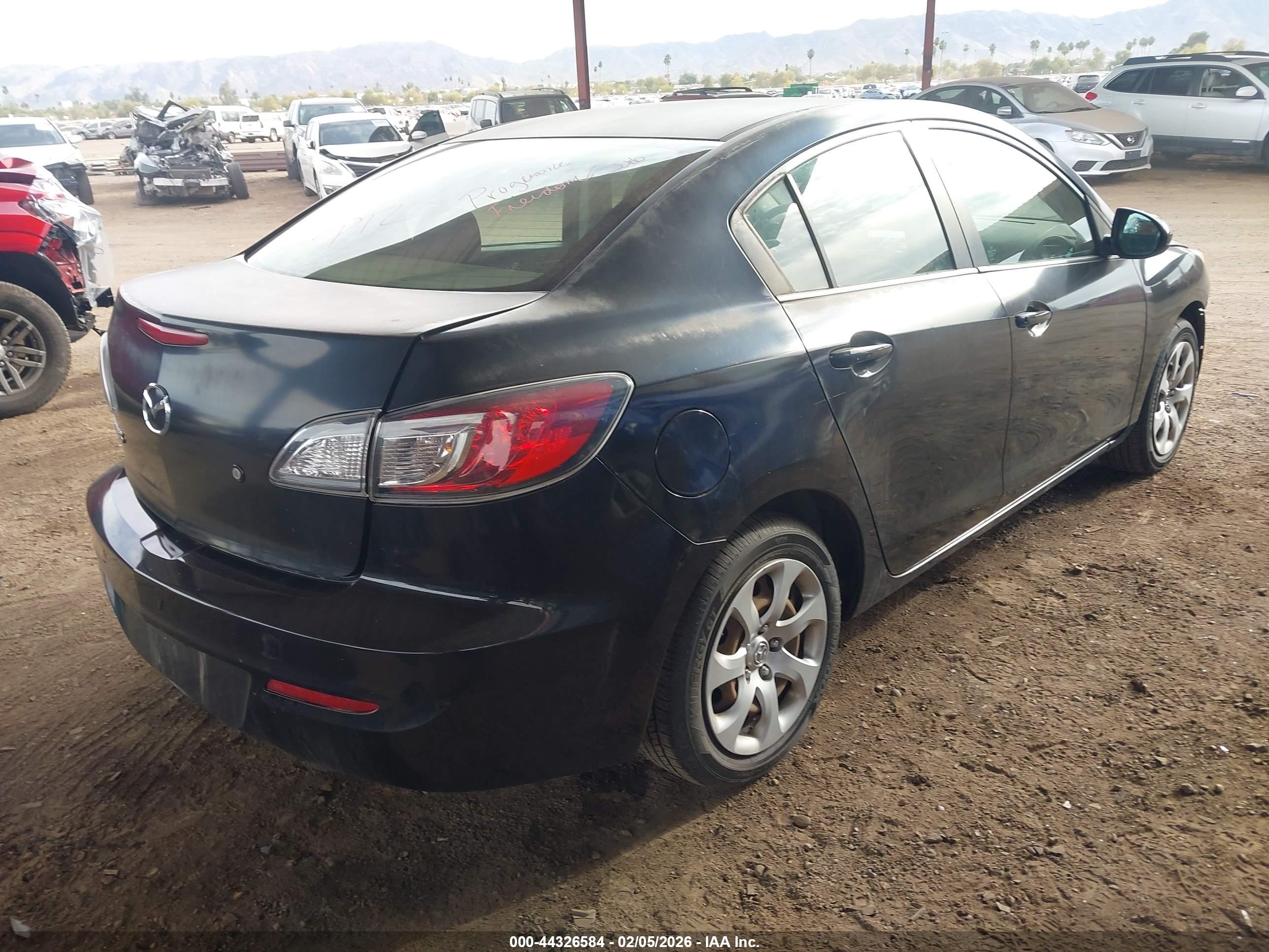 MAZDA MAZDA3 image 4