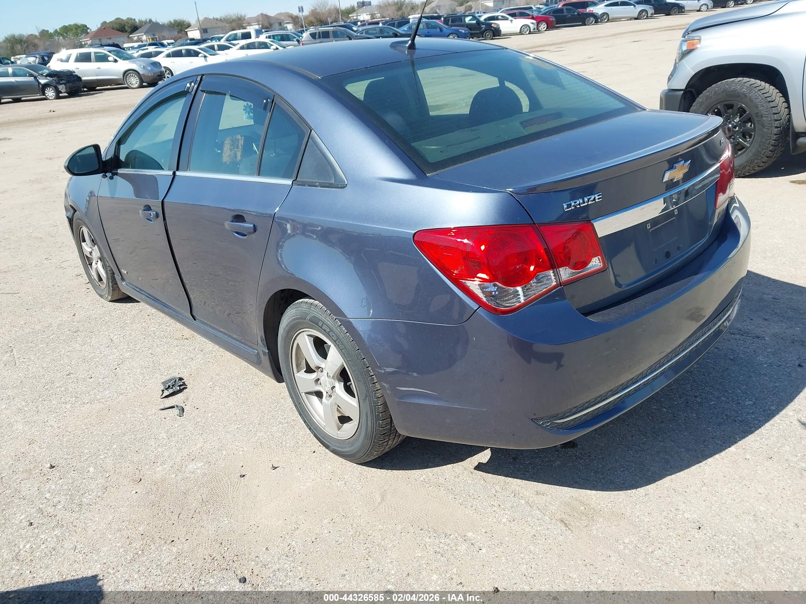 CHEVROLET CRUZE image 3