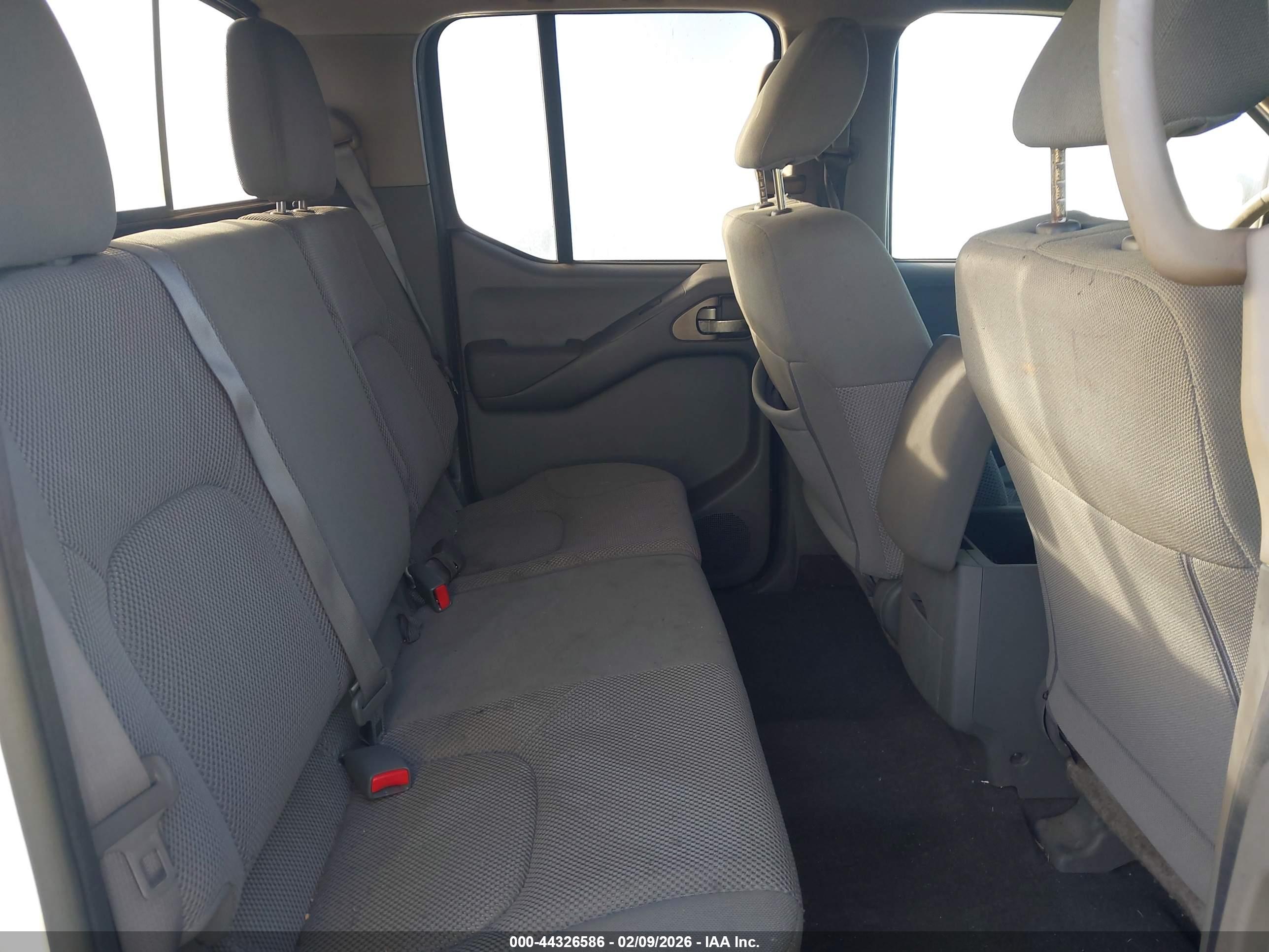 NISSAN FRONTIER image 8