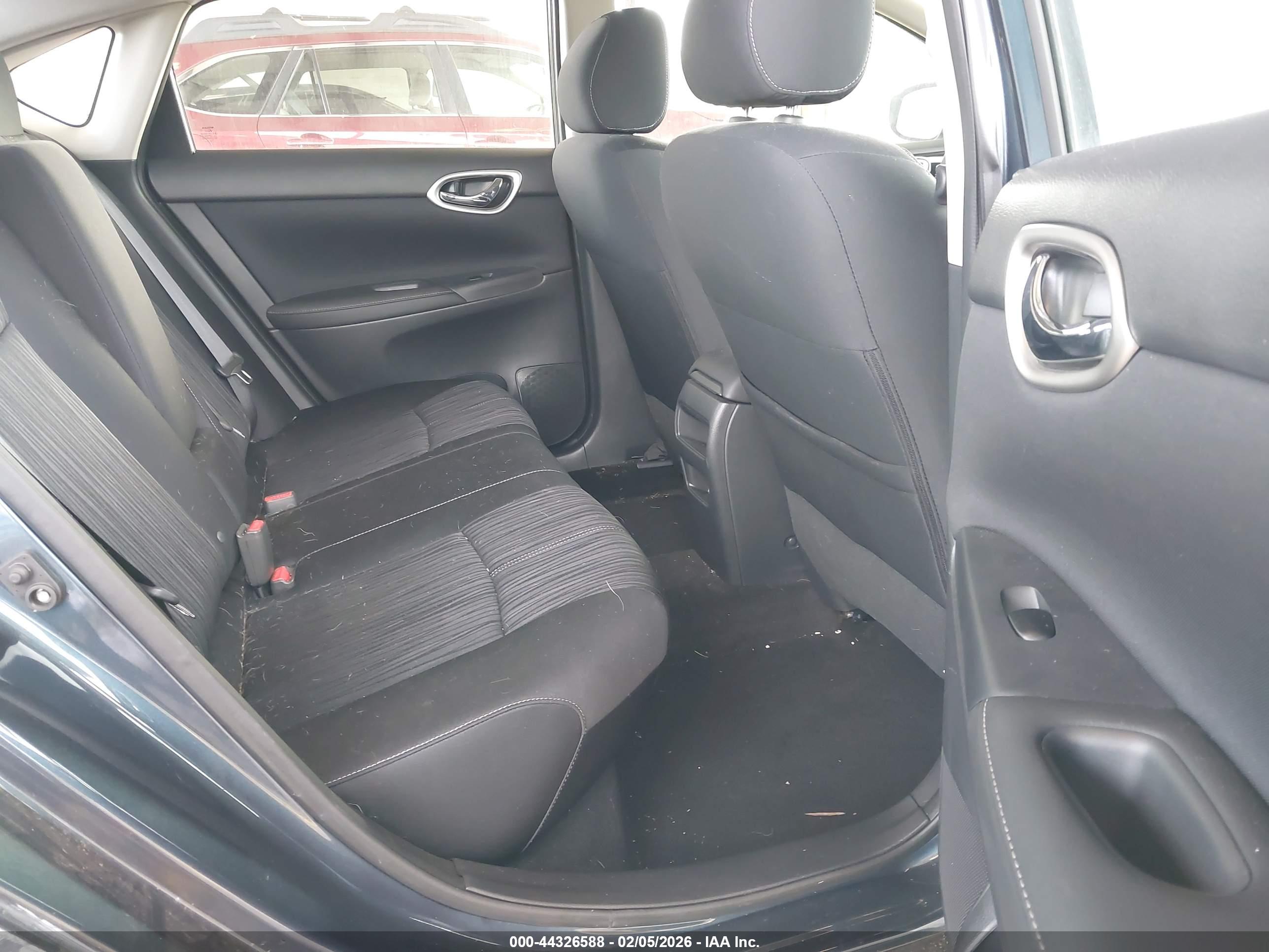 NISSAN SENTRA image 8