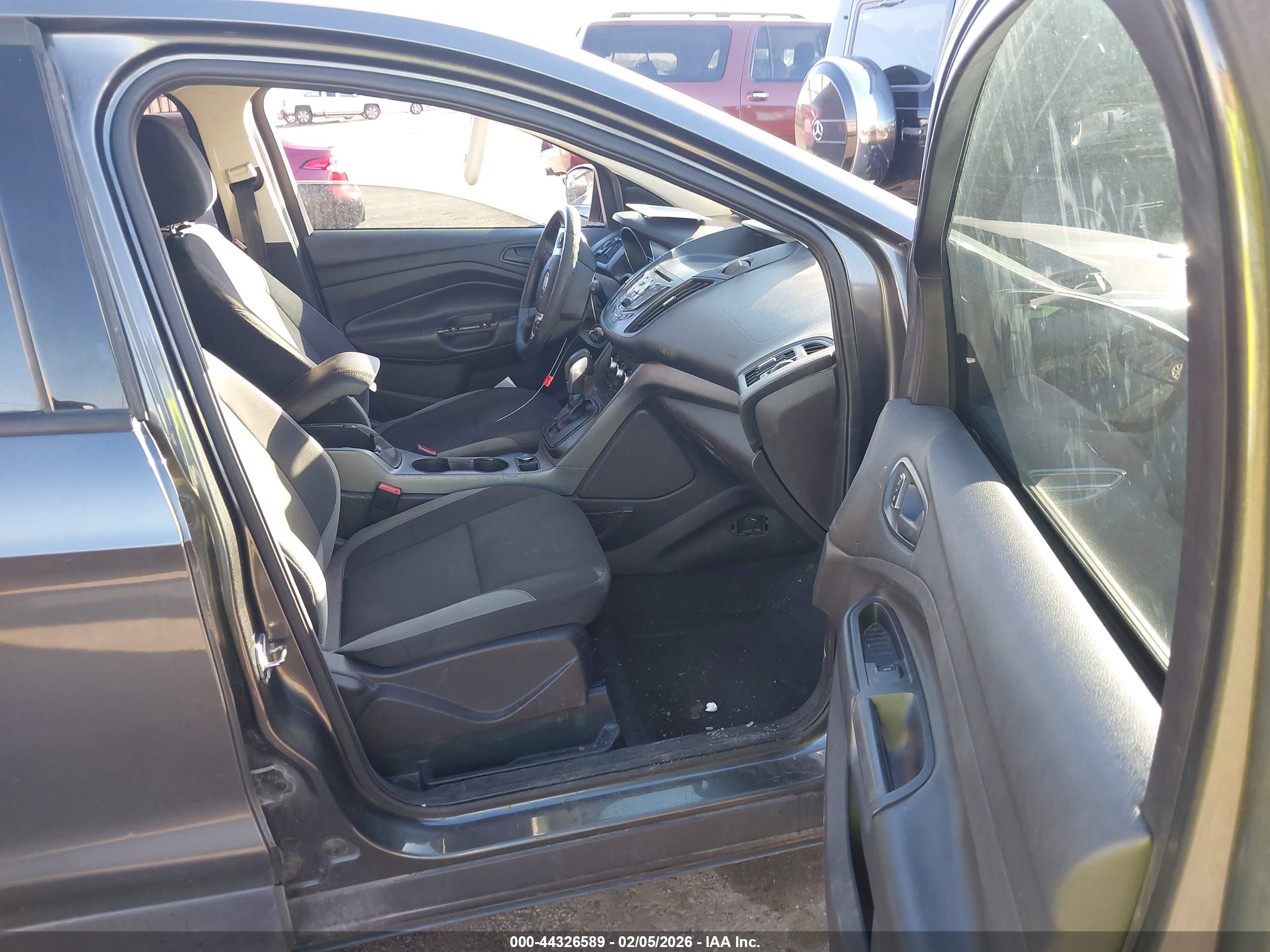 FORD ESCAPE image 5