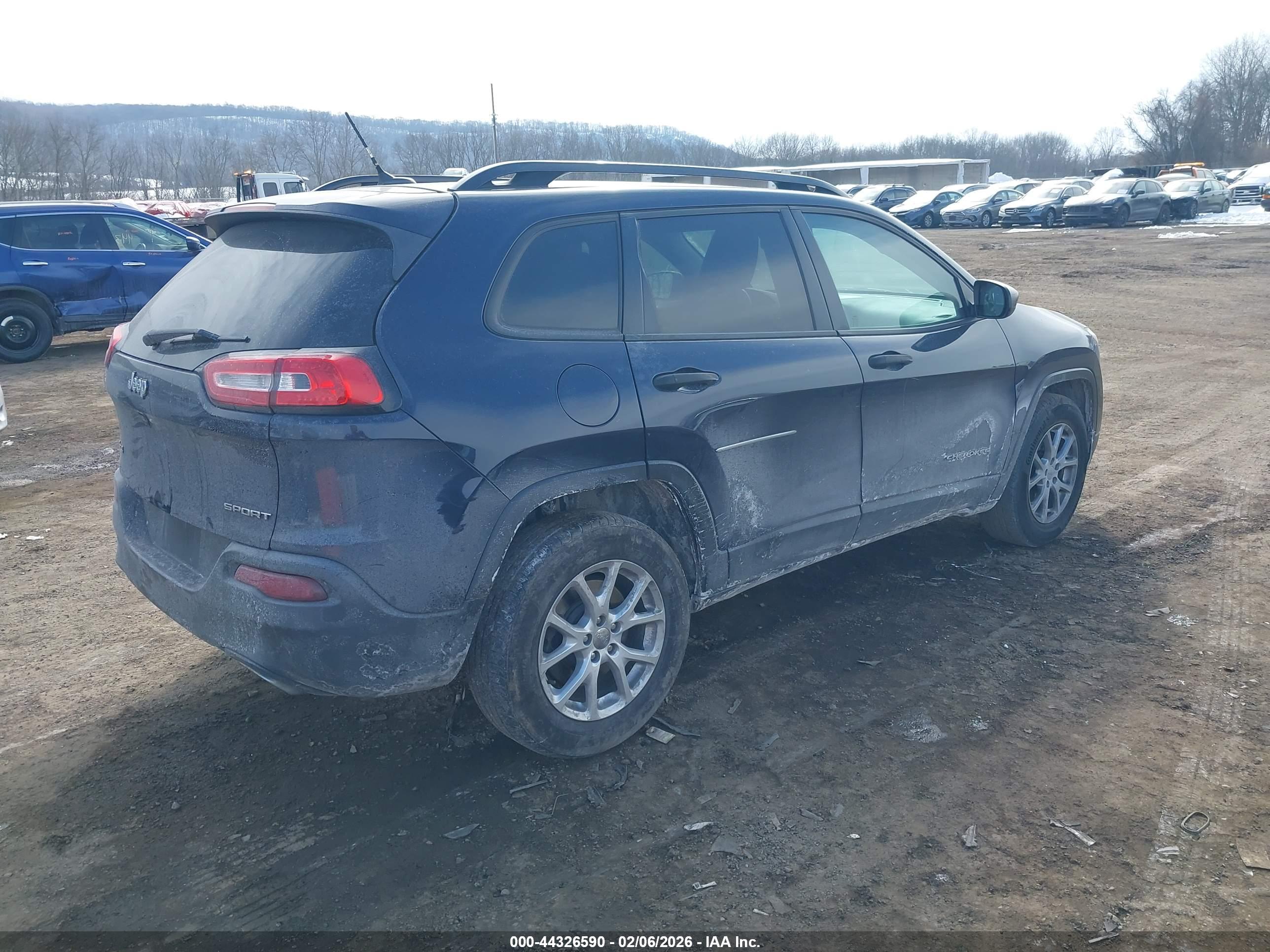JEEP CHEROKEE image 4