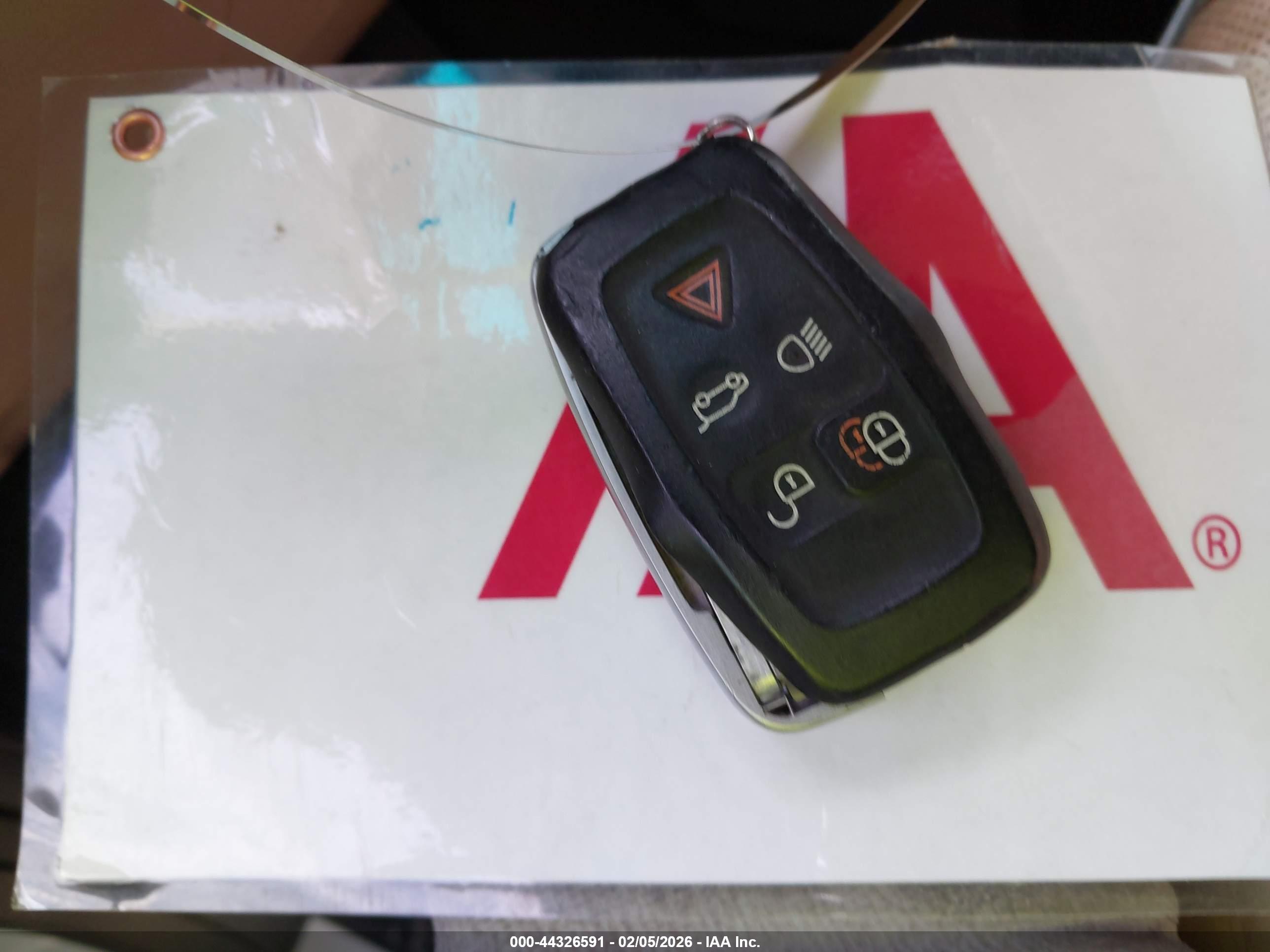 LAND ROVER image 11