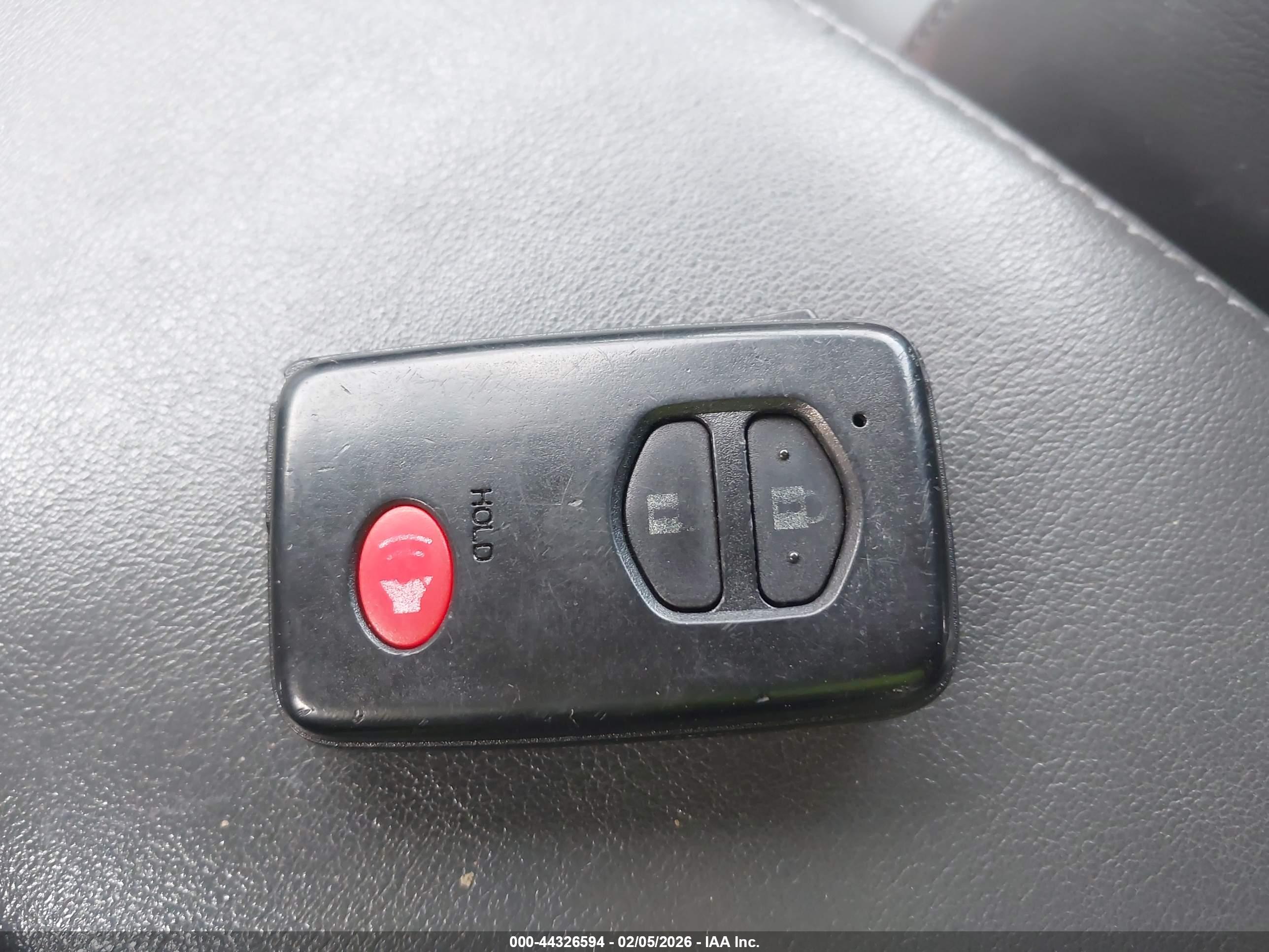TOYOTA PRIUS image 11