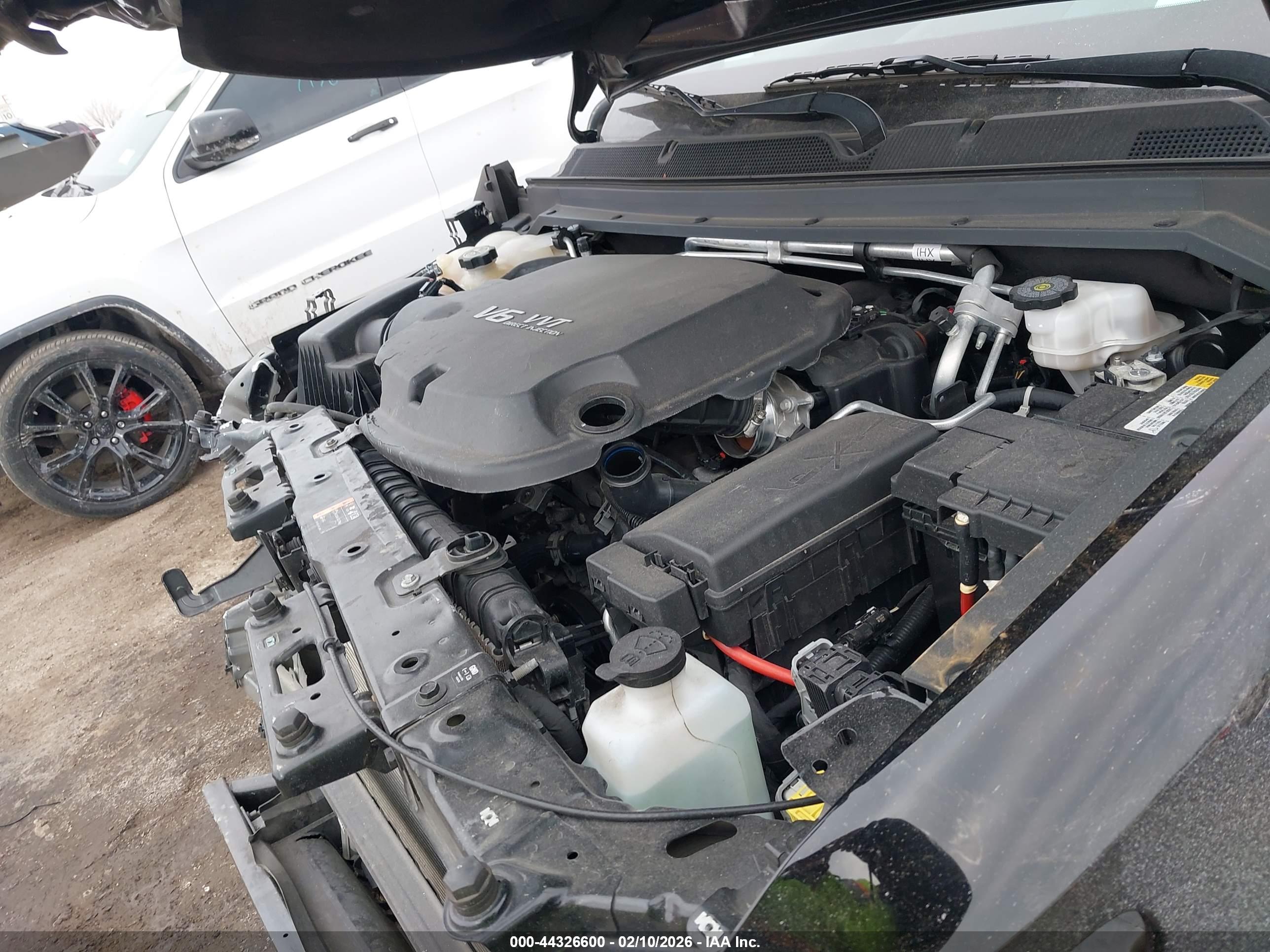 CHEVROLET COLORADO image 10