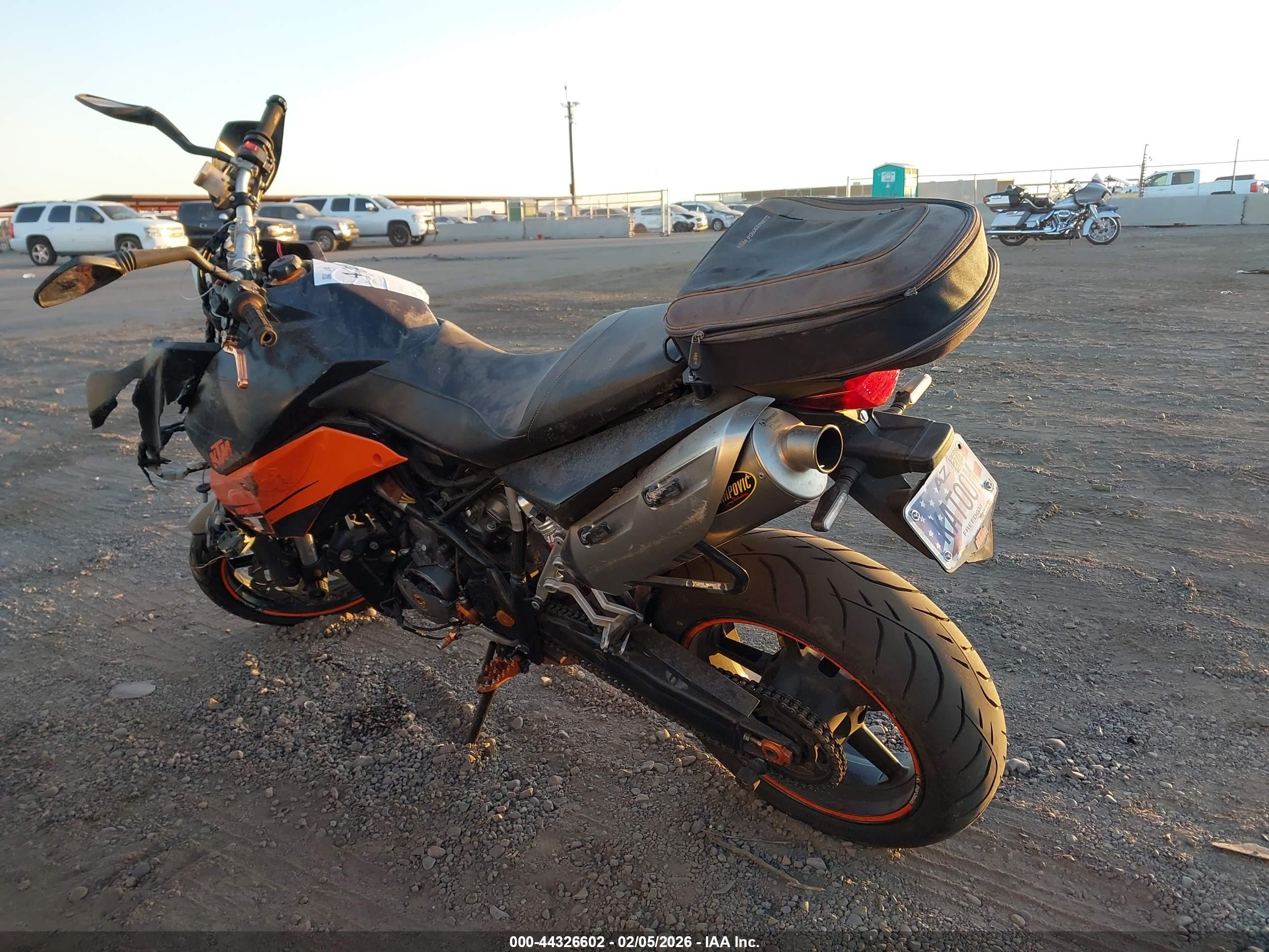 KTM 990 image 3