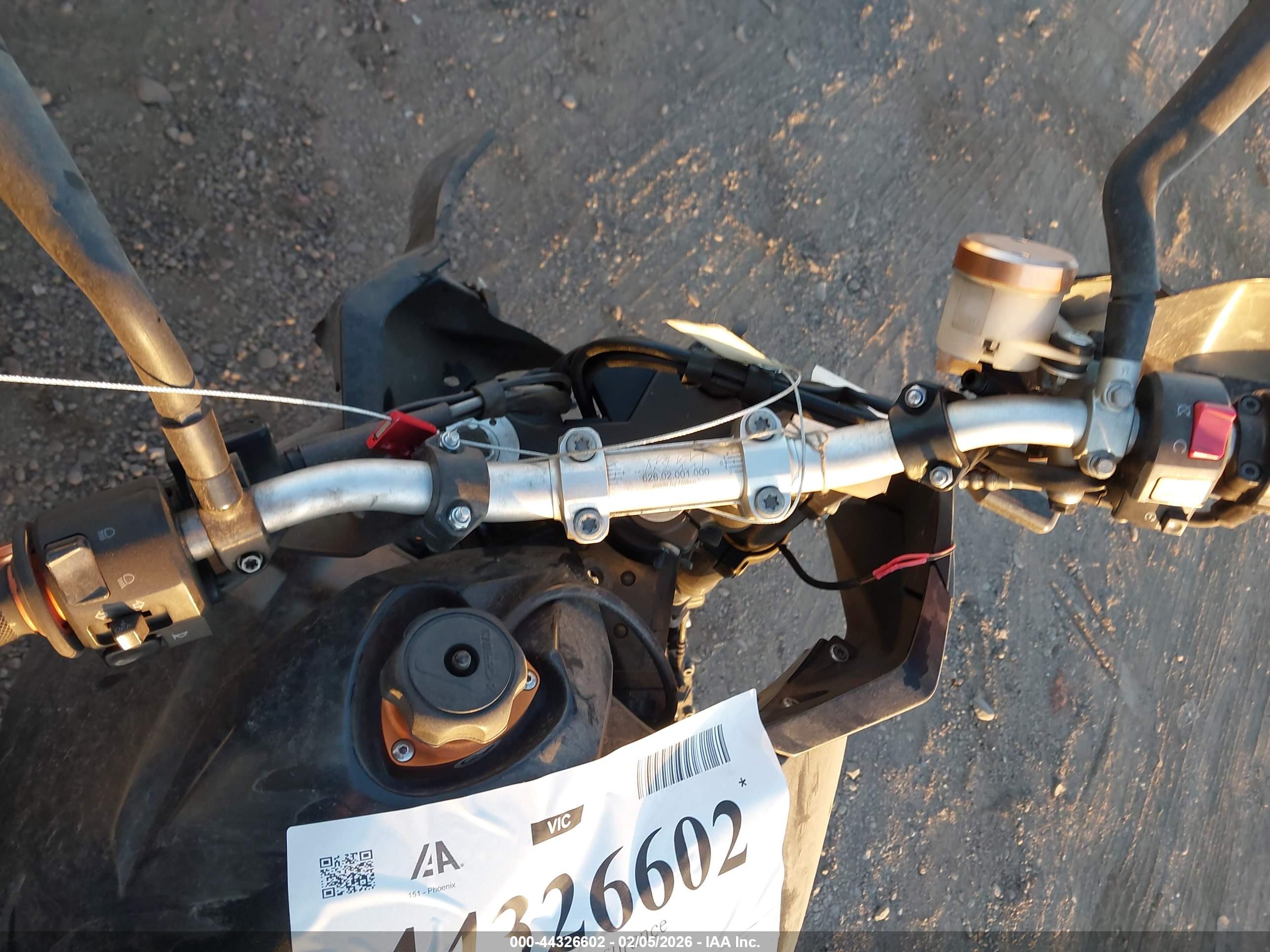 KTM 990 image 7