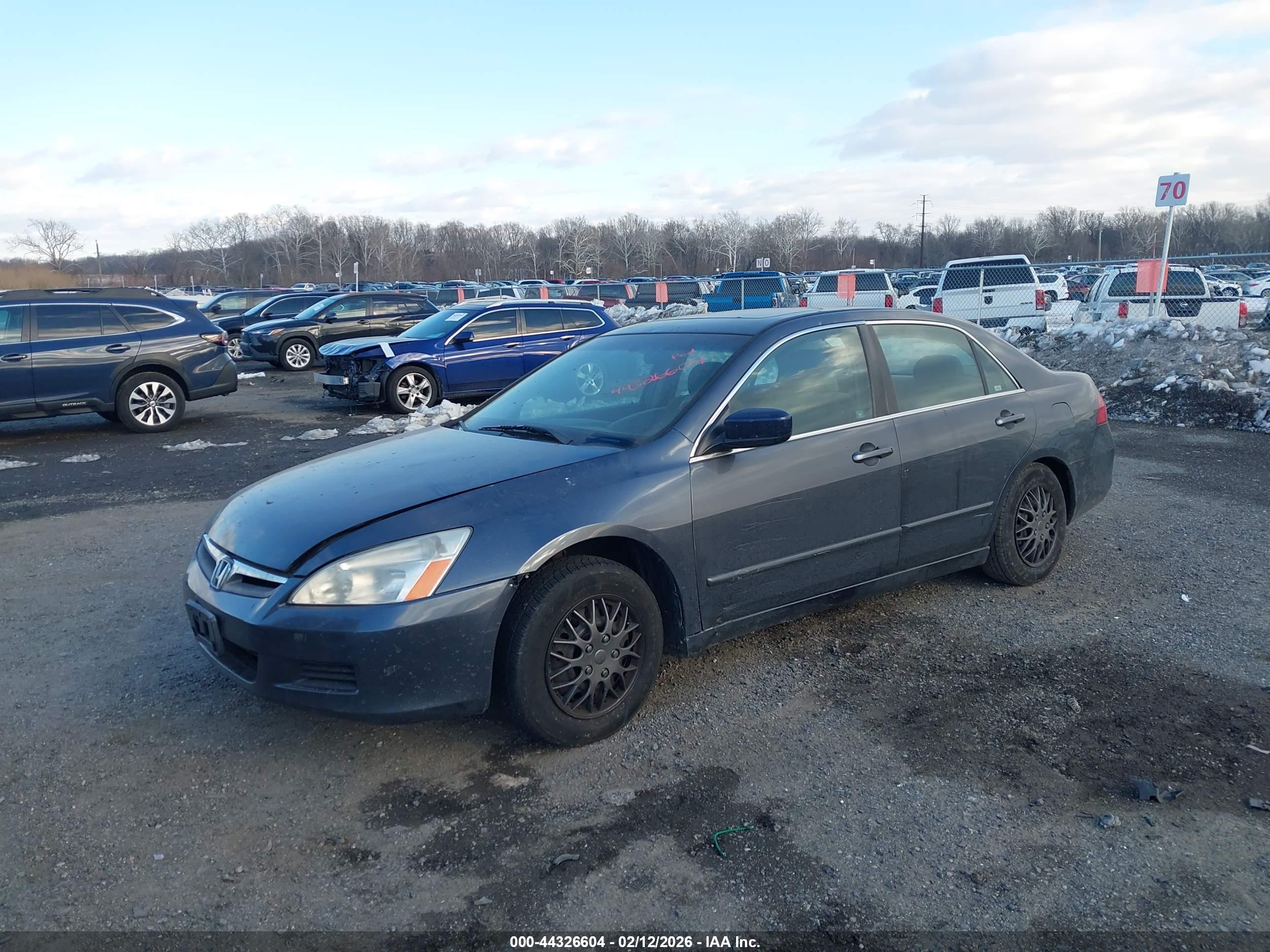 HONDA ACCORD image 2