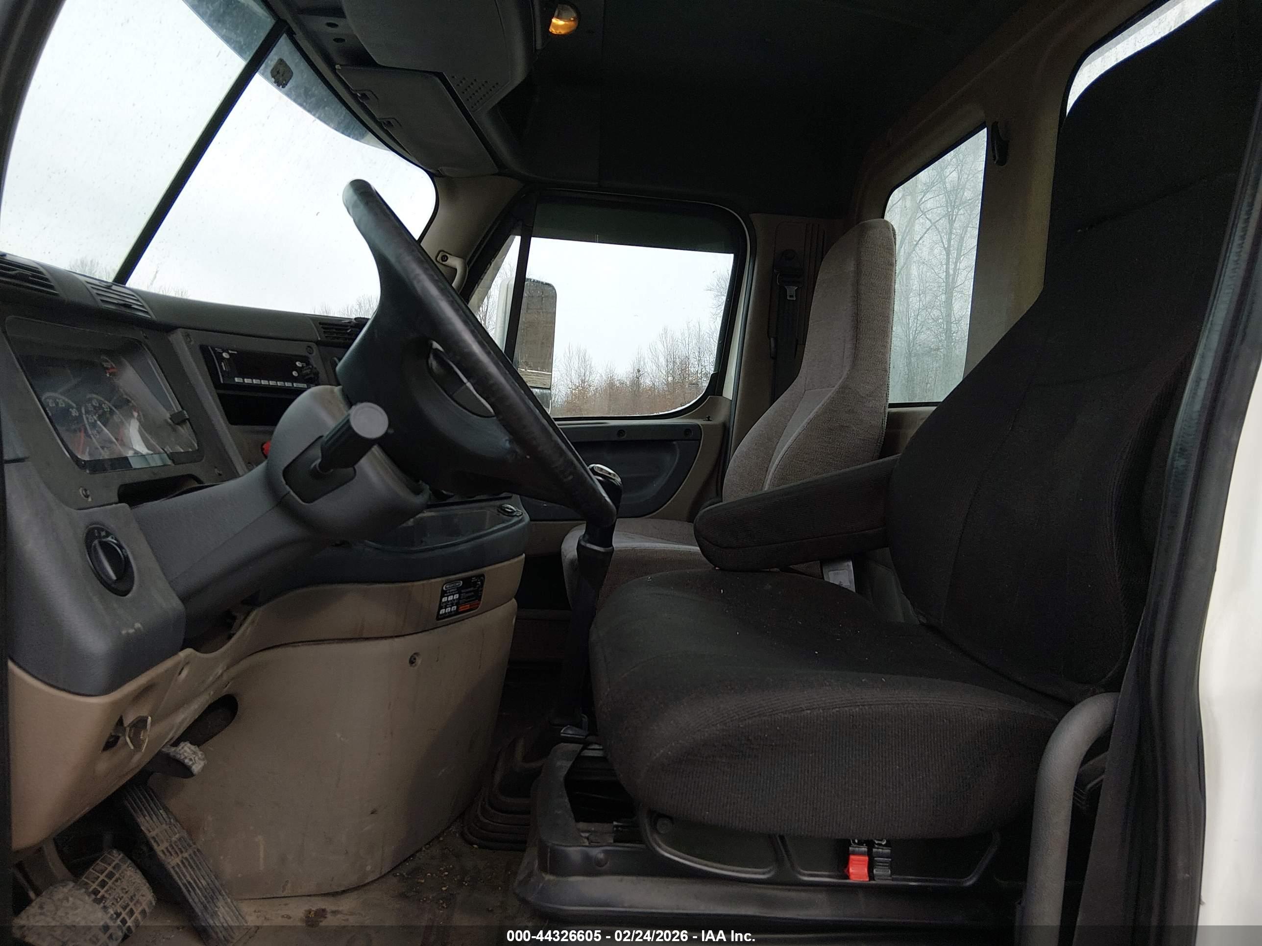 FREIGHTLINER CASCADIA image 7