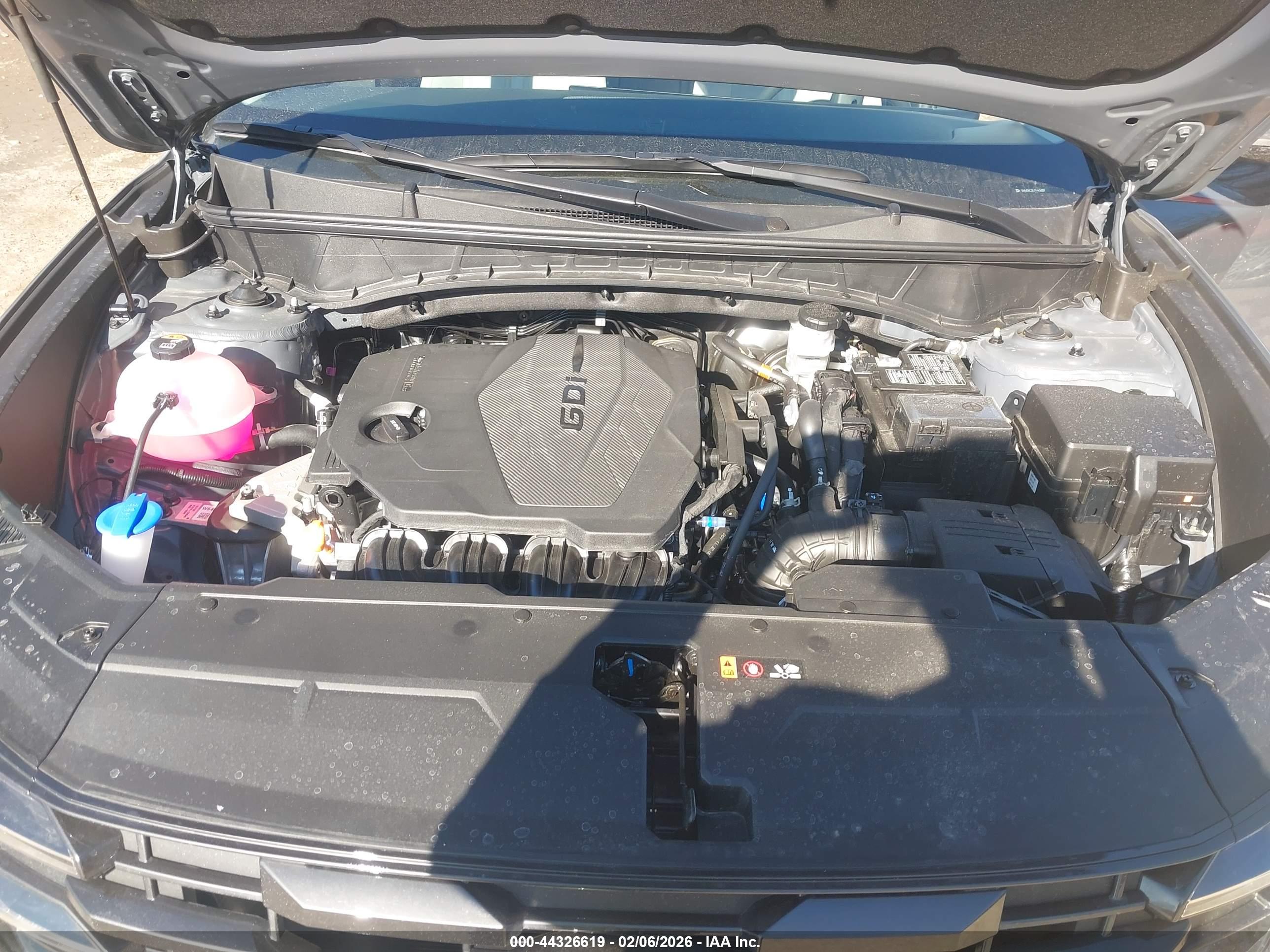 HYUNDAI TUCSON image 10