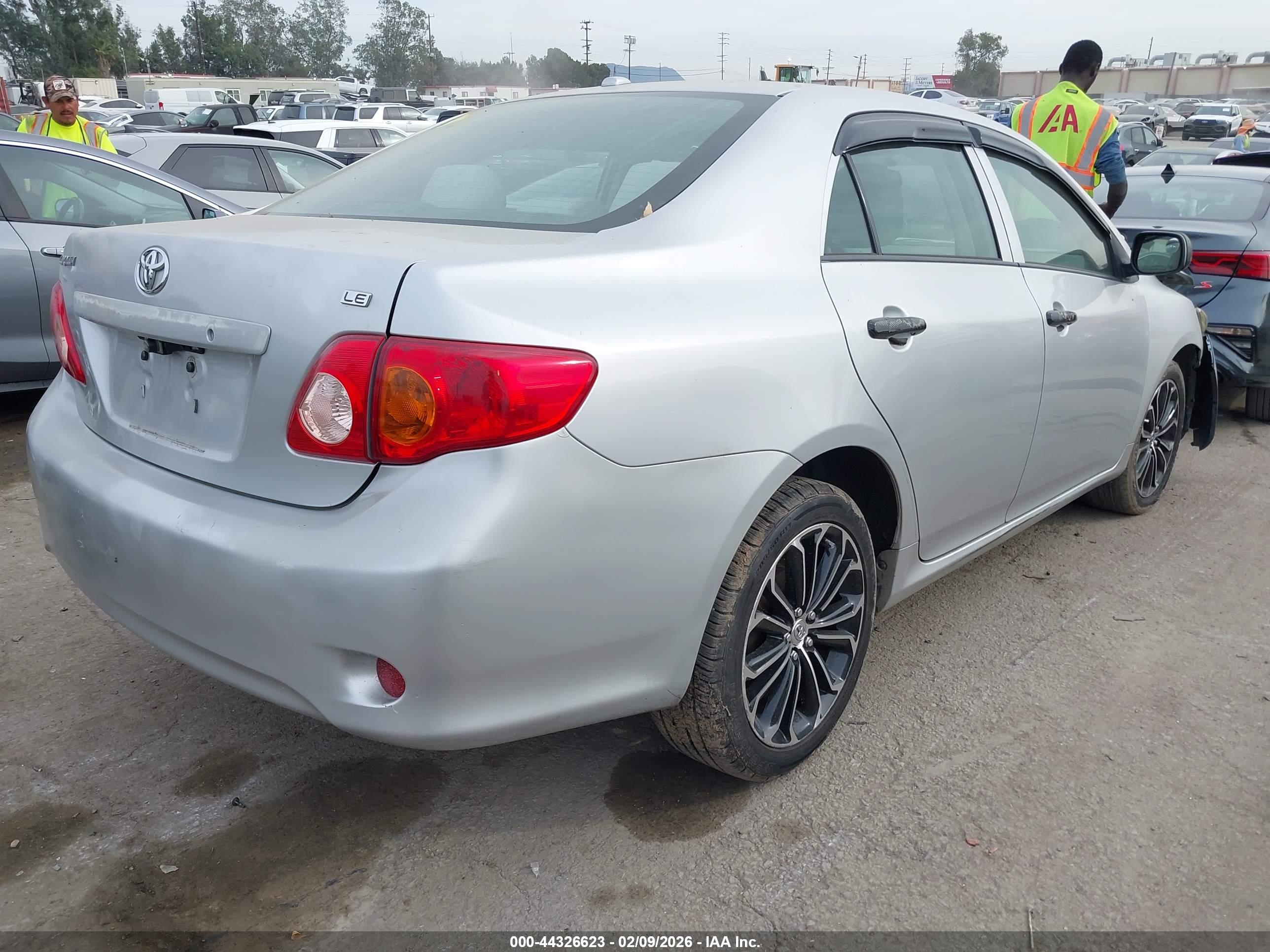 TOYOTA COROLLA image 4