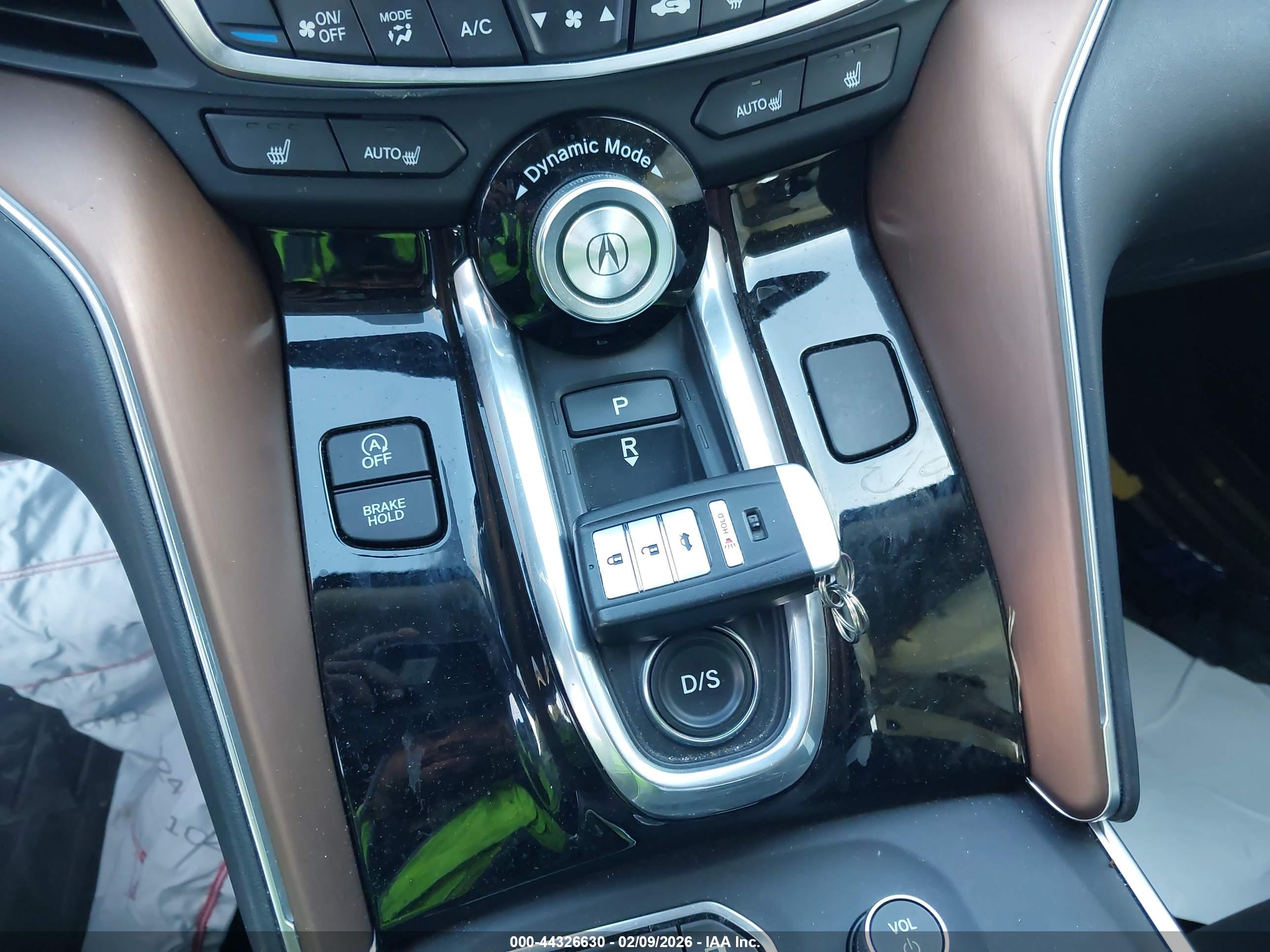 ACURA TLX image 11