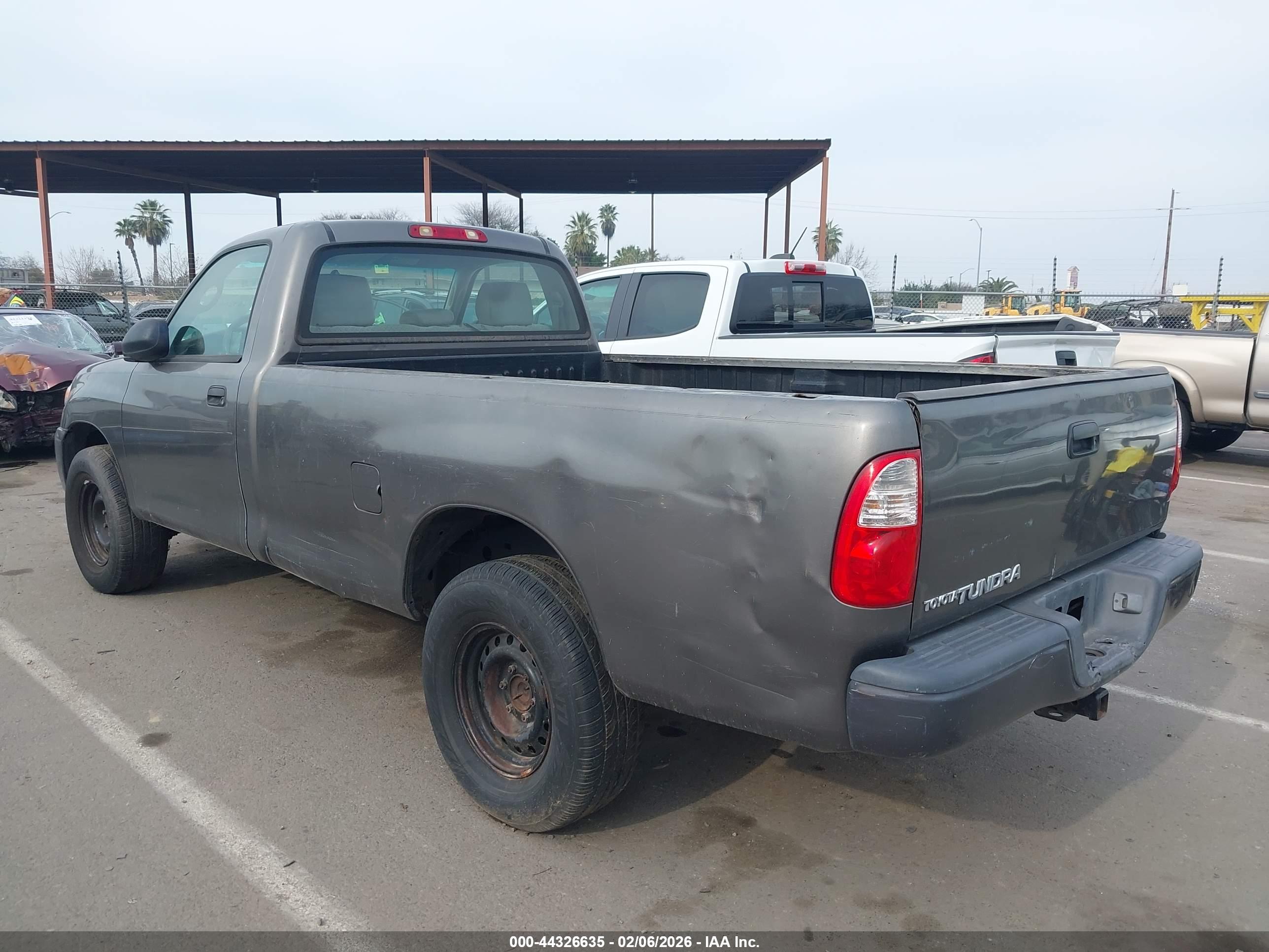 TOYOTA TUNDRA image 3