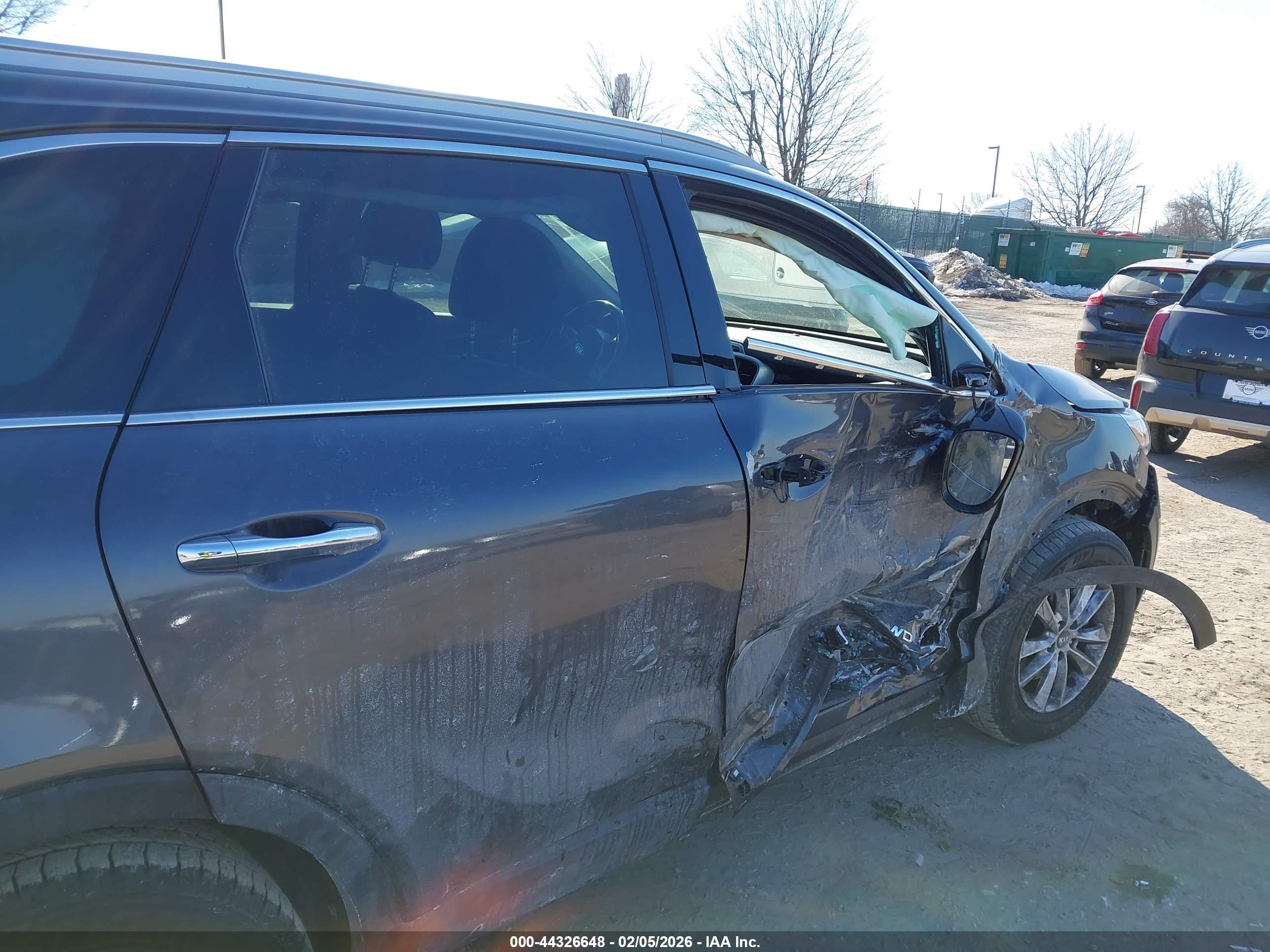 KIA SORENTO image 6