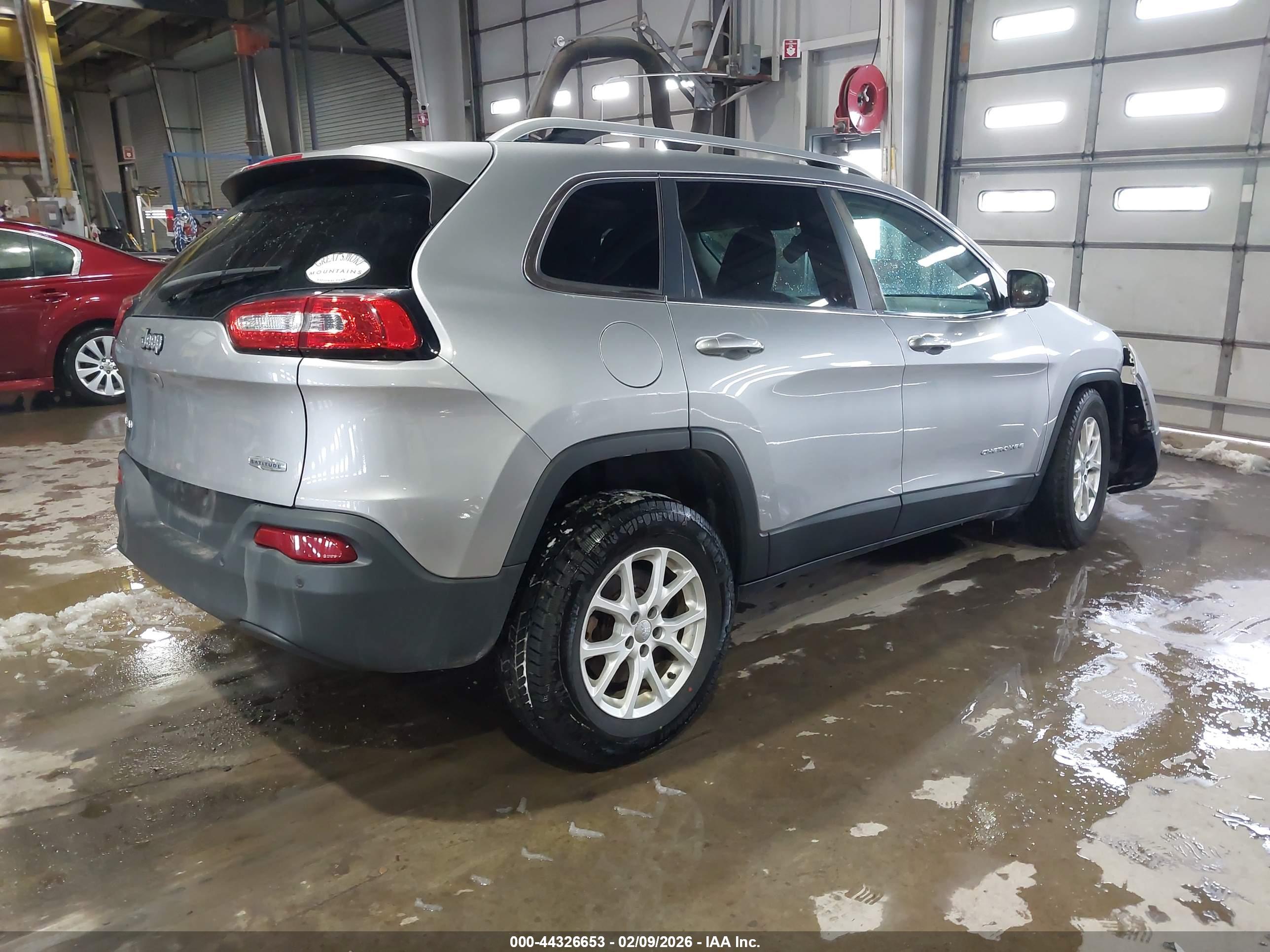 JEEP CHEROKEE image 4