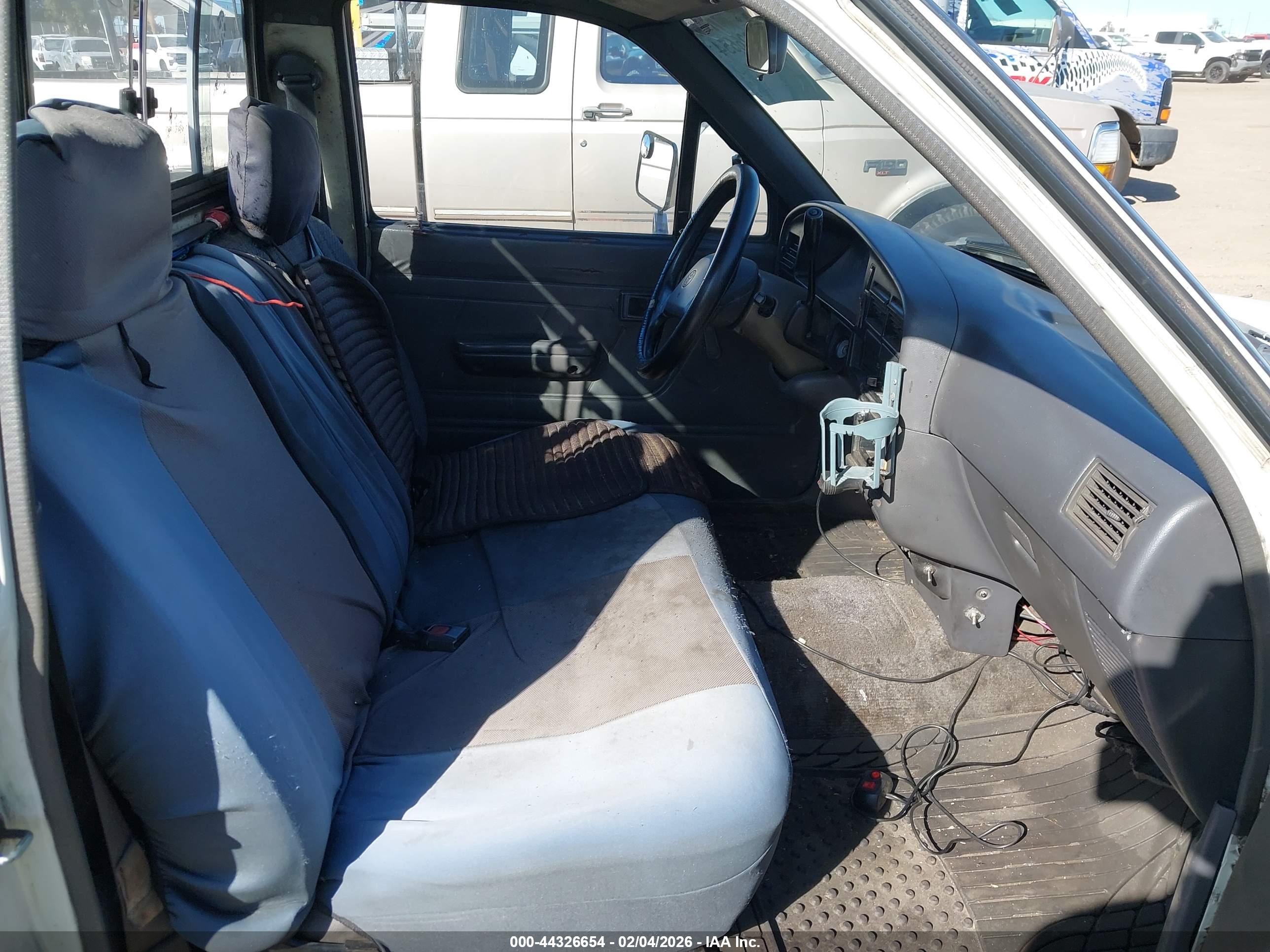 TOYOTA PICKUP image 8