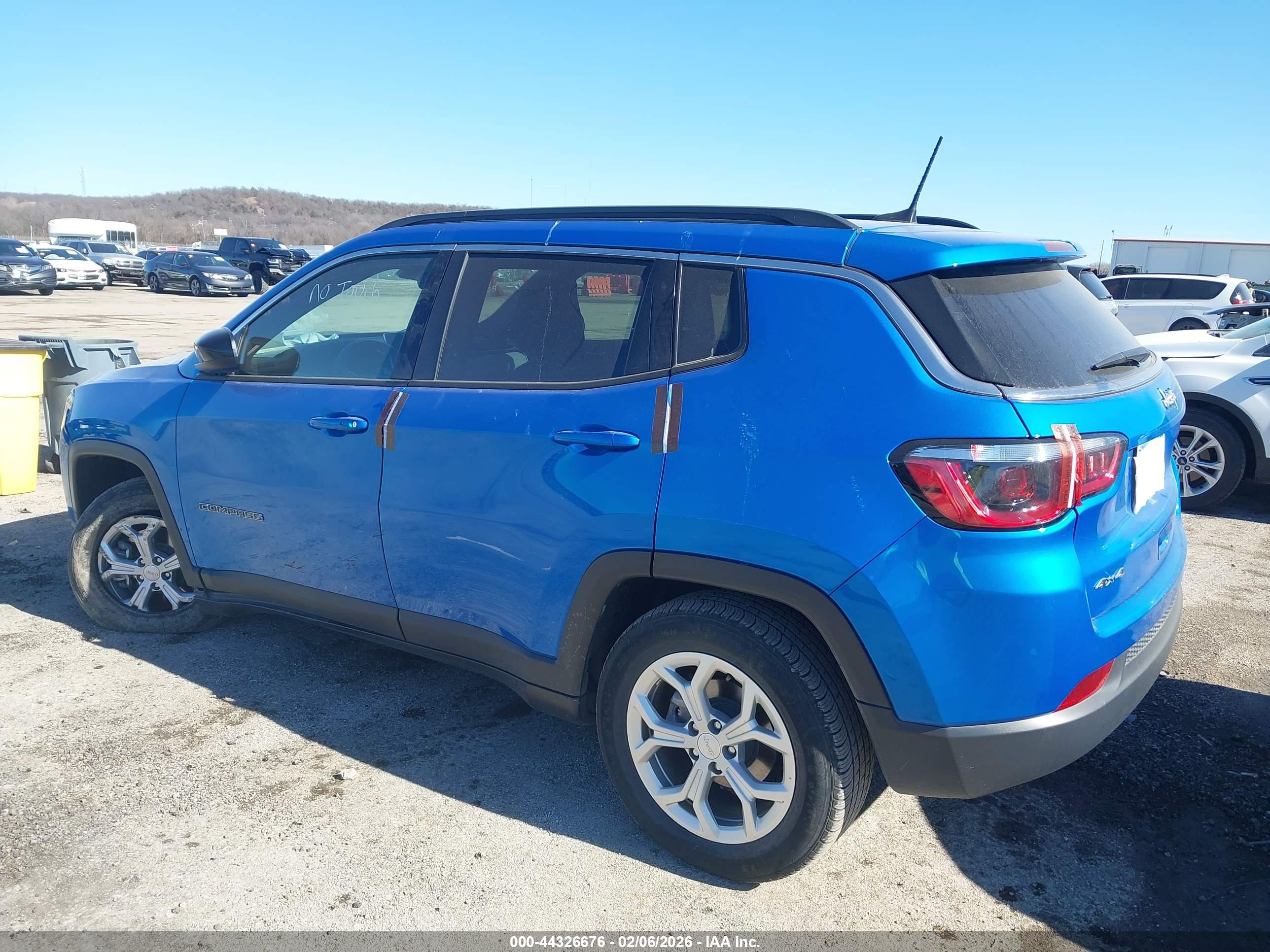 JEEP COMPASS image 3