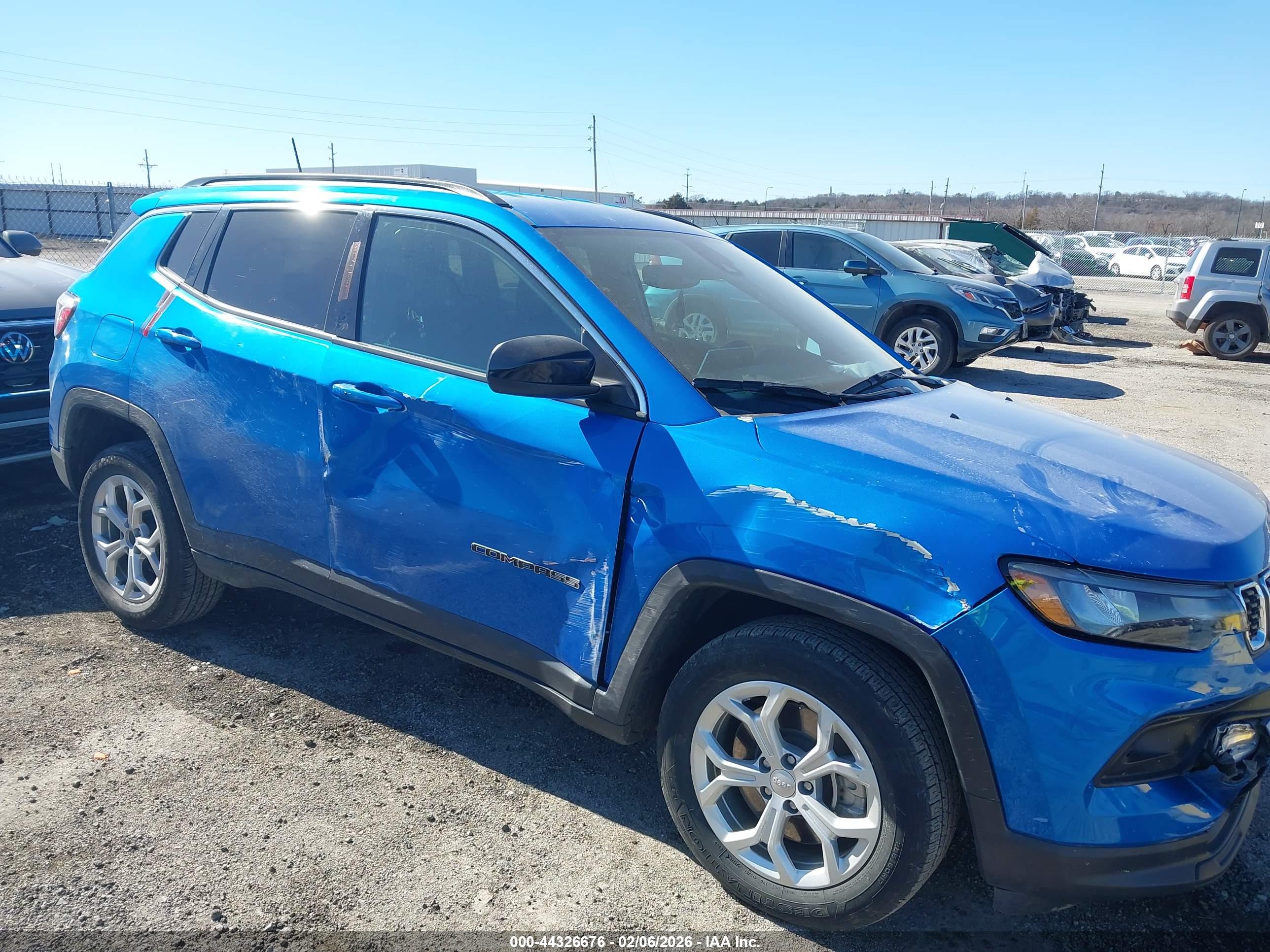 JEEP COMPASS image 6