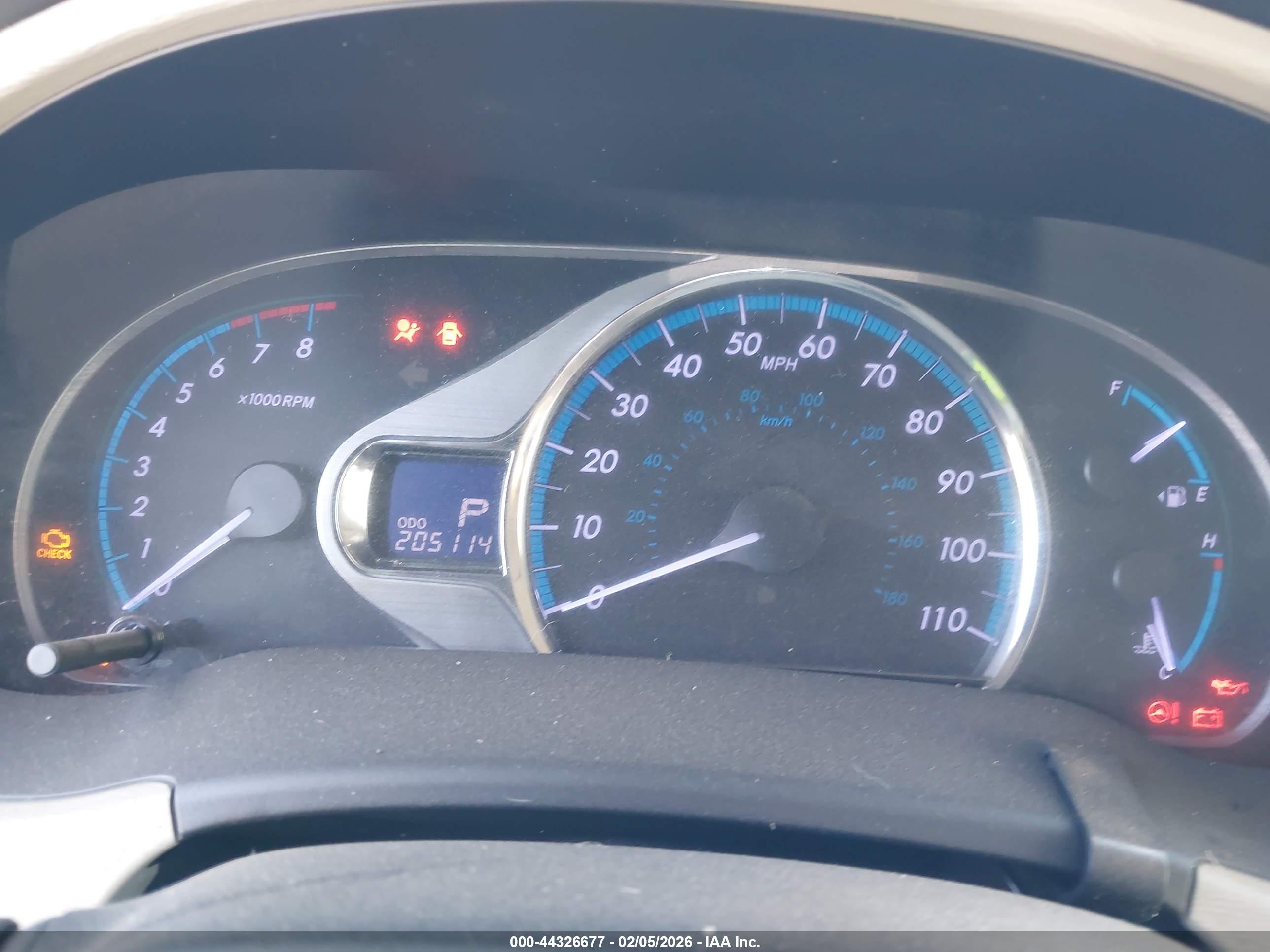 TOYOTA SIENNA image 7