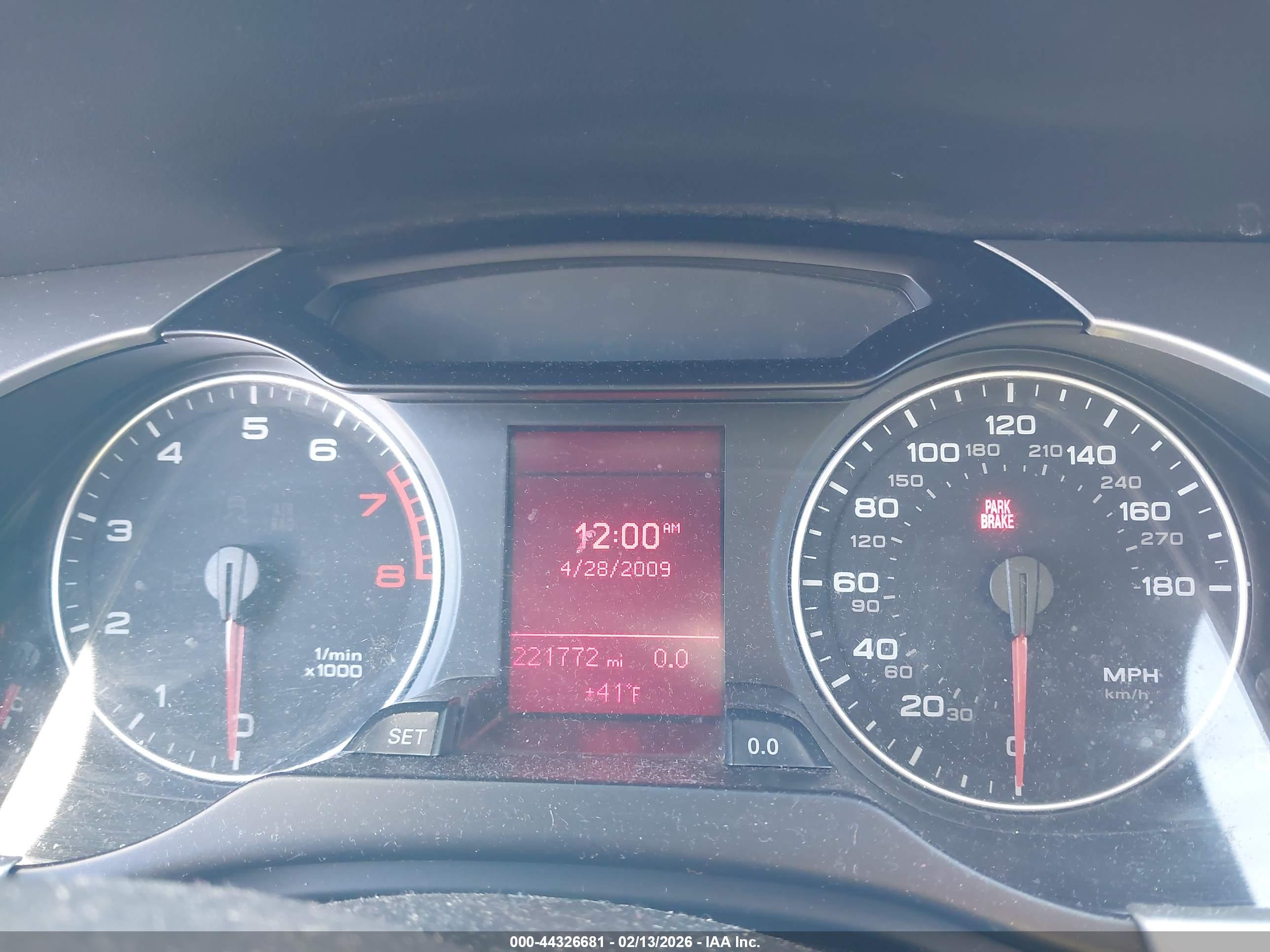 AUDI A4 image 7
