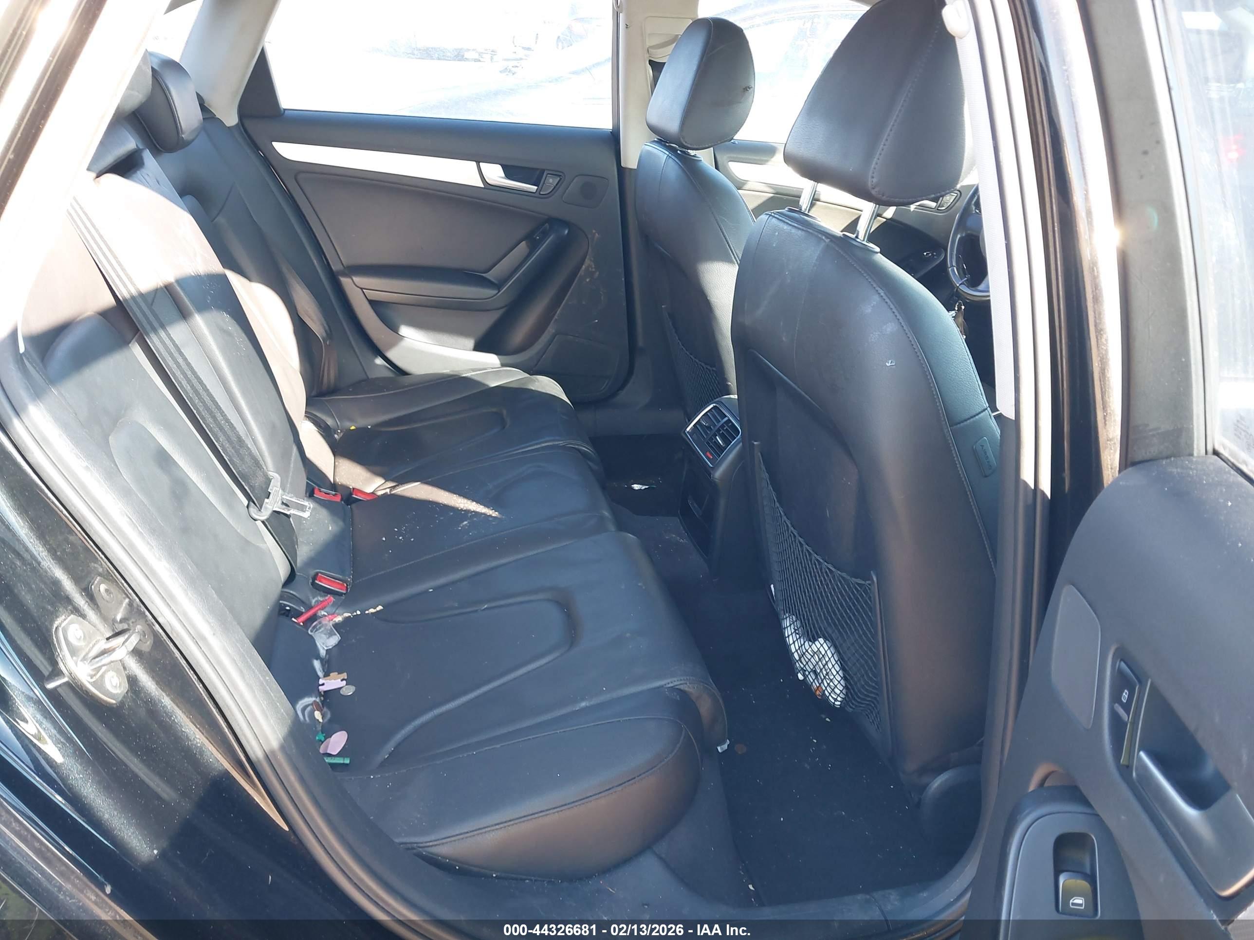 AUDI A4 image 8