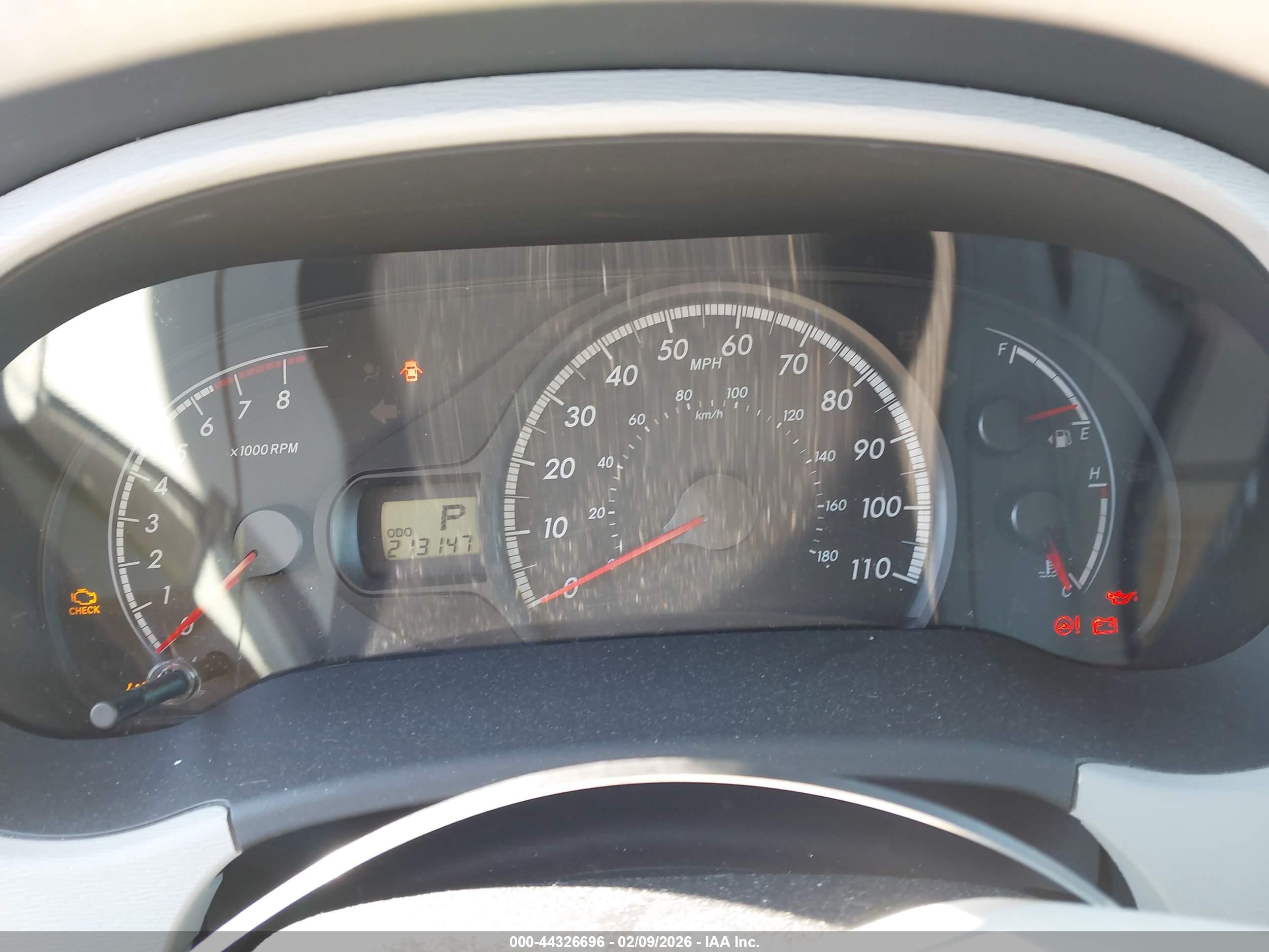 TOYOTA SIENNA image 7