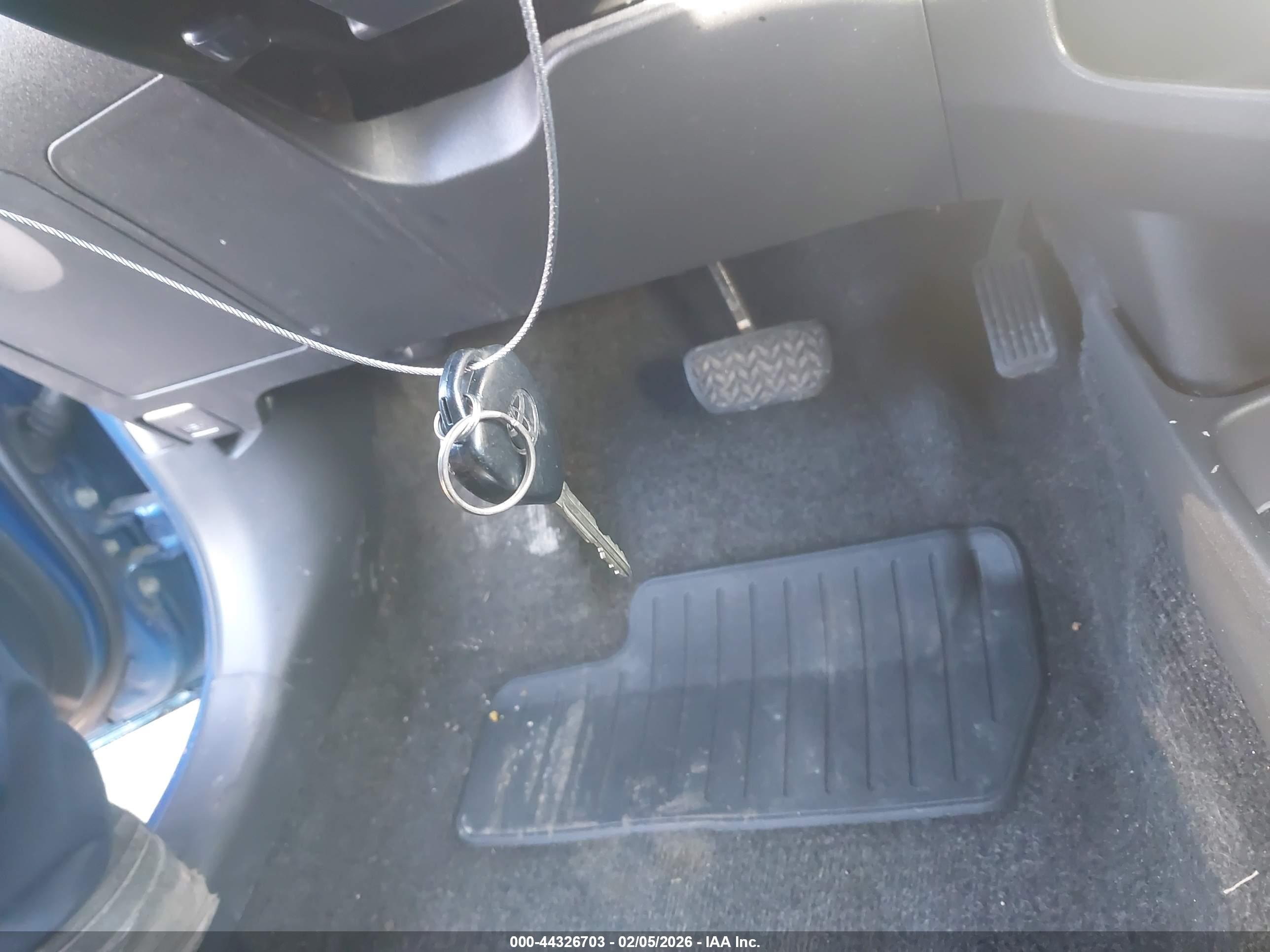 TOYOTA YARIS image 11