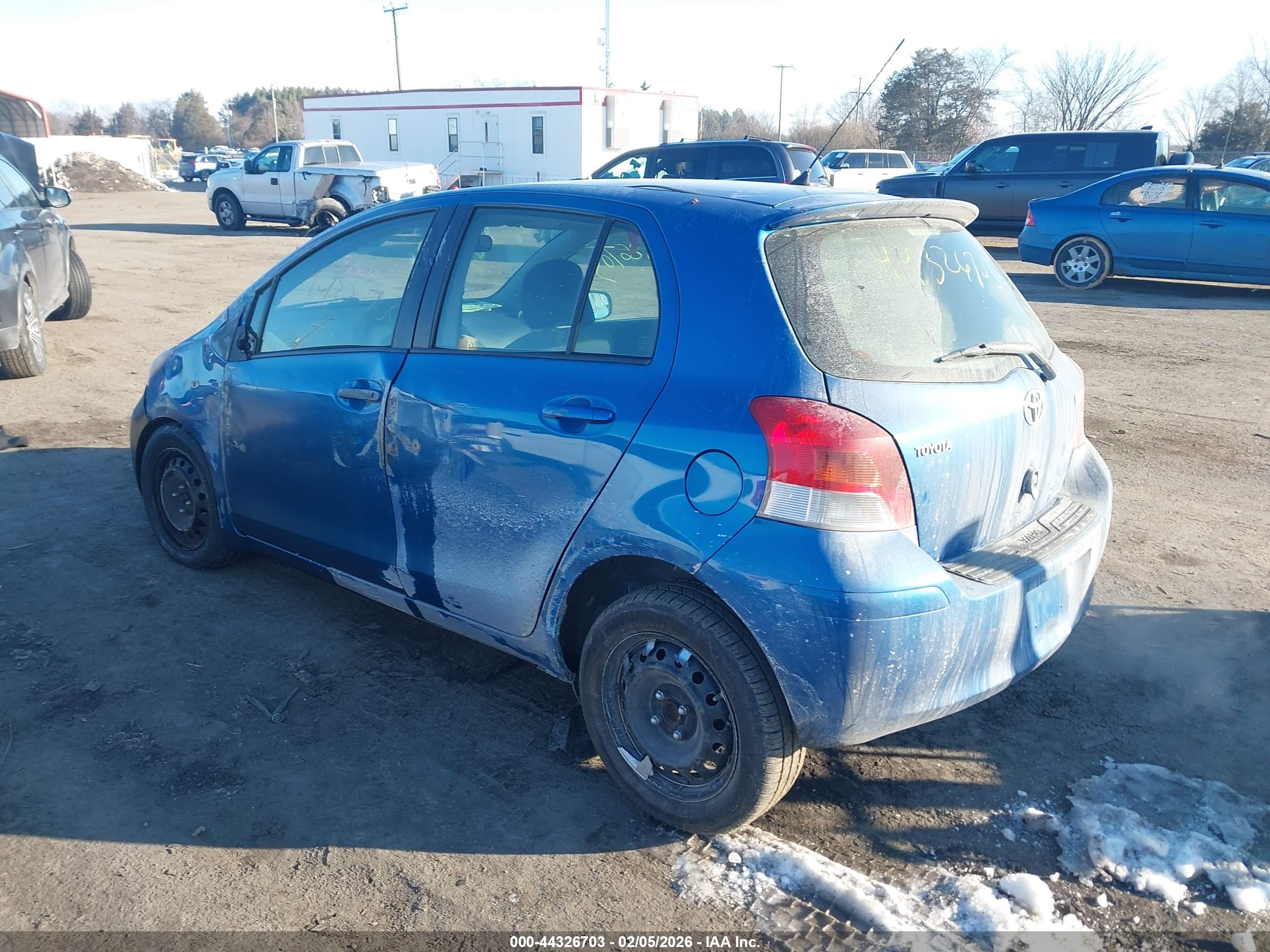 TOYOTA YARIS image 3