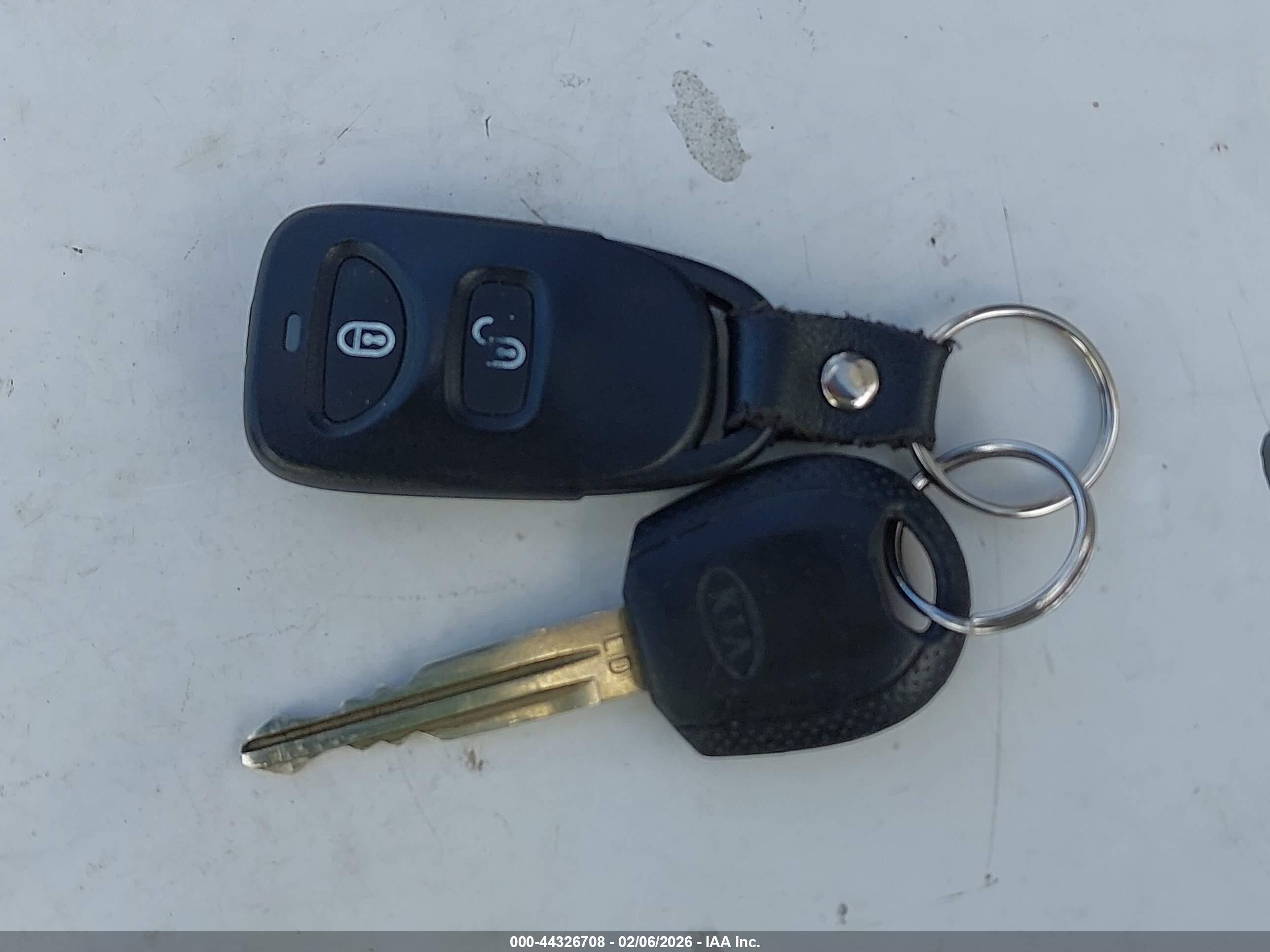 KIA SPORTAGE image 11