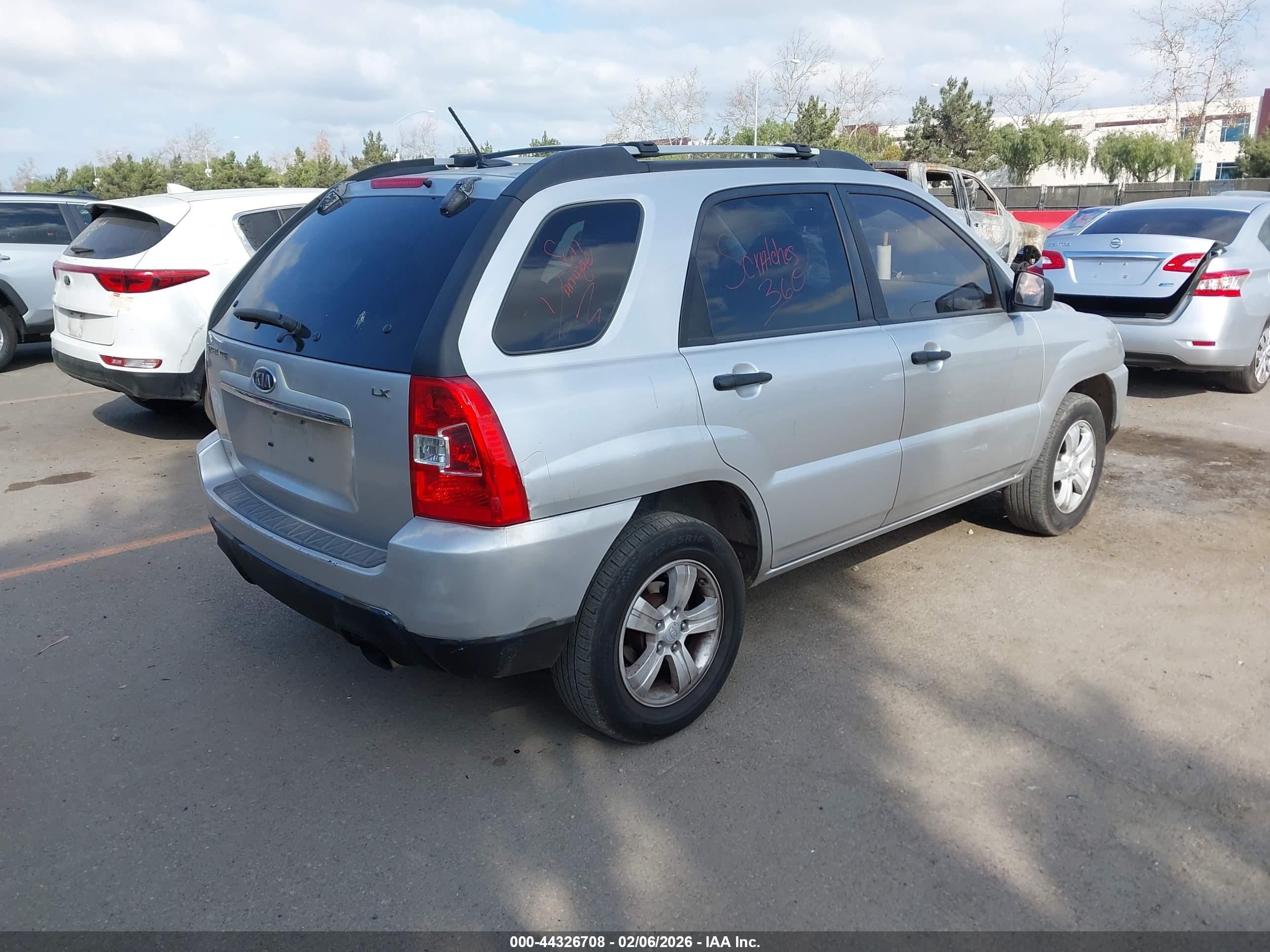 KIA SPORTAGE image 4