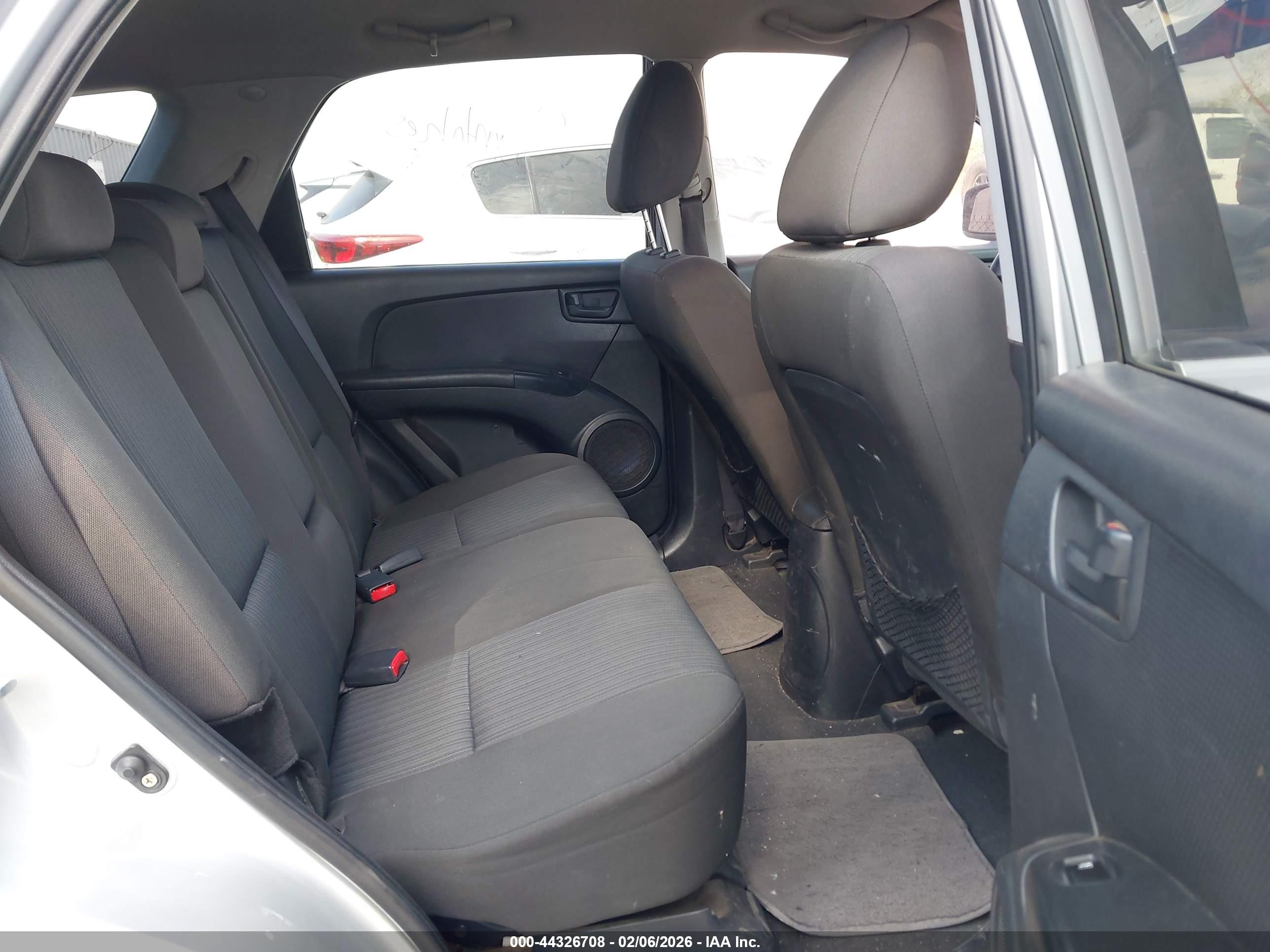 KIA SPORTAGE image 8