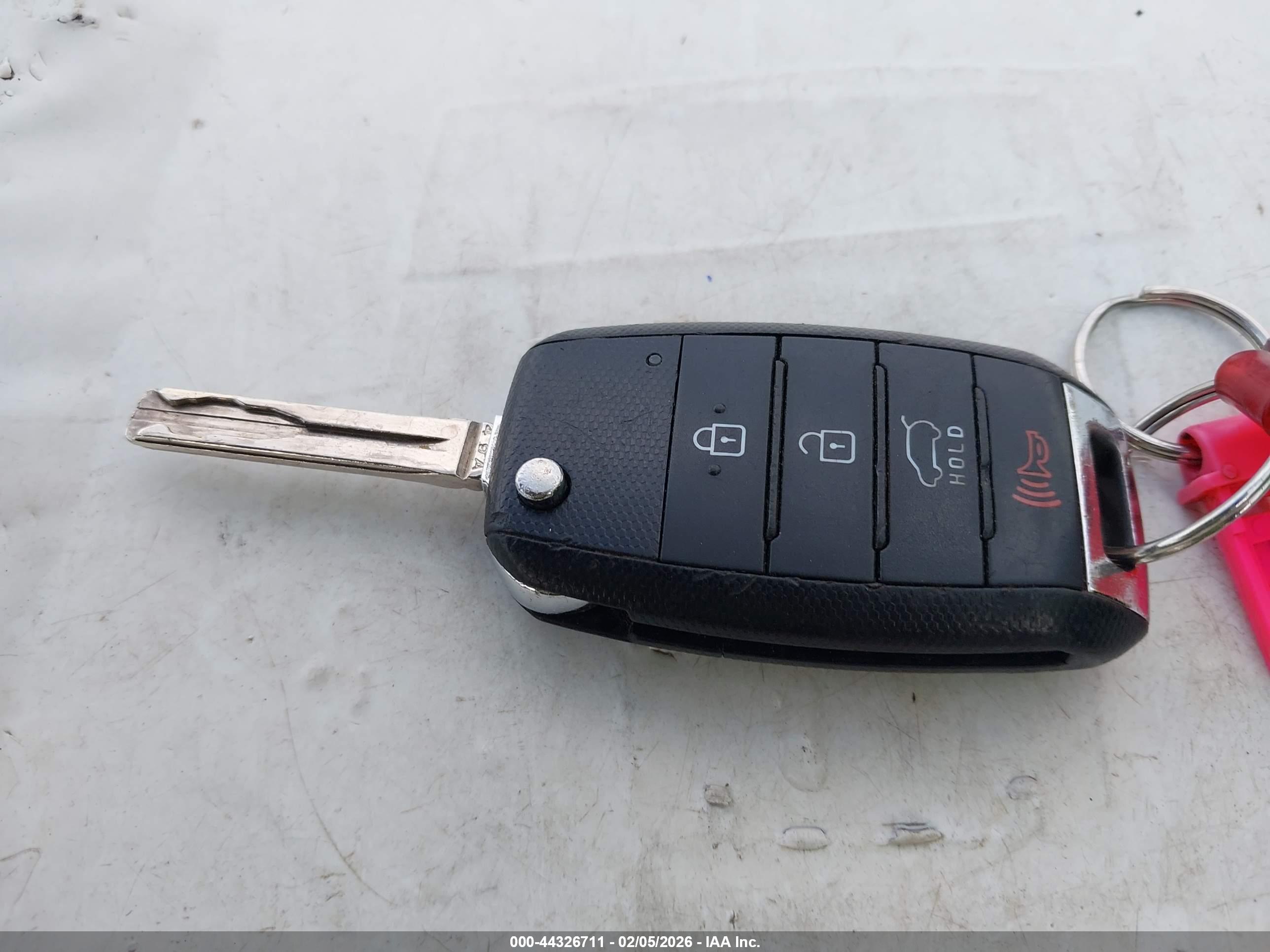 KIA SPORTAGE image 11
