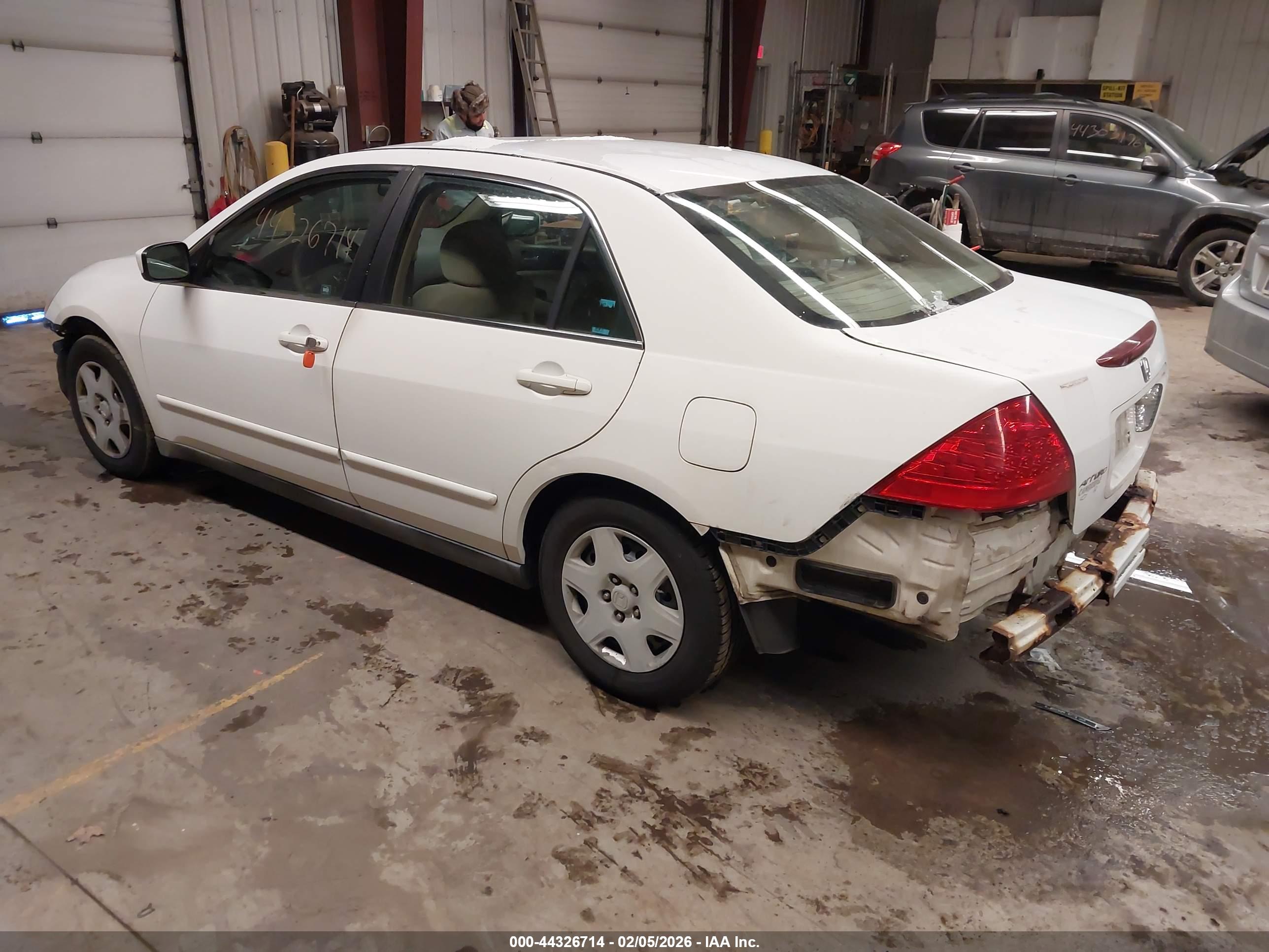 HONDA ACCORD image 3