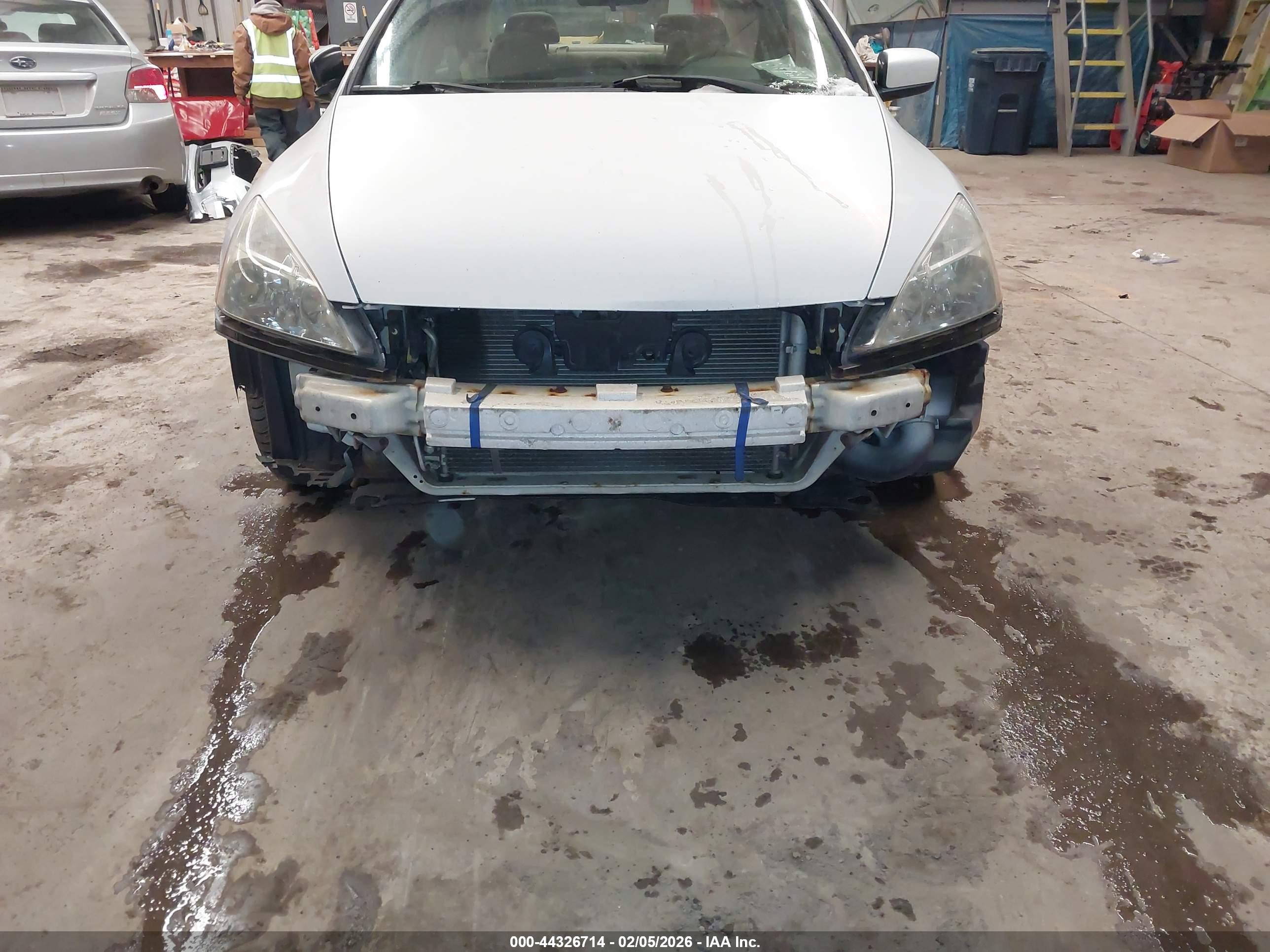 HONDA ACCORD image 6