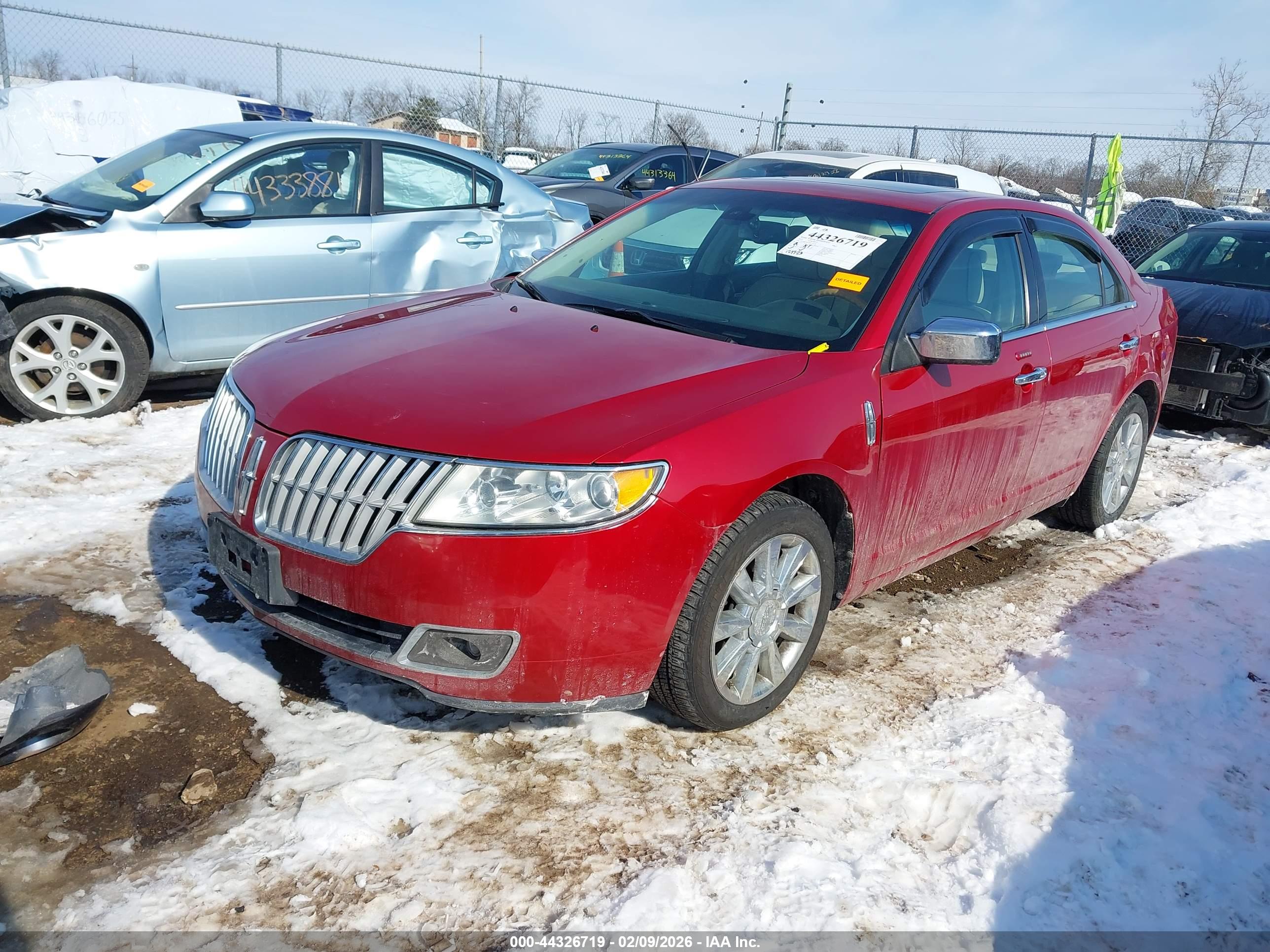 LINCOLN MKZ image 2