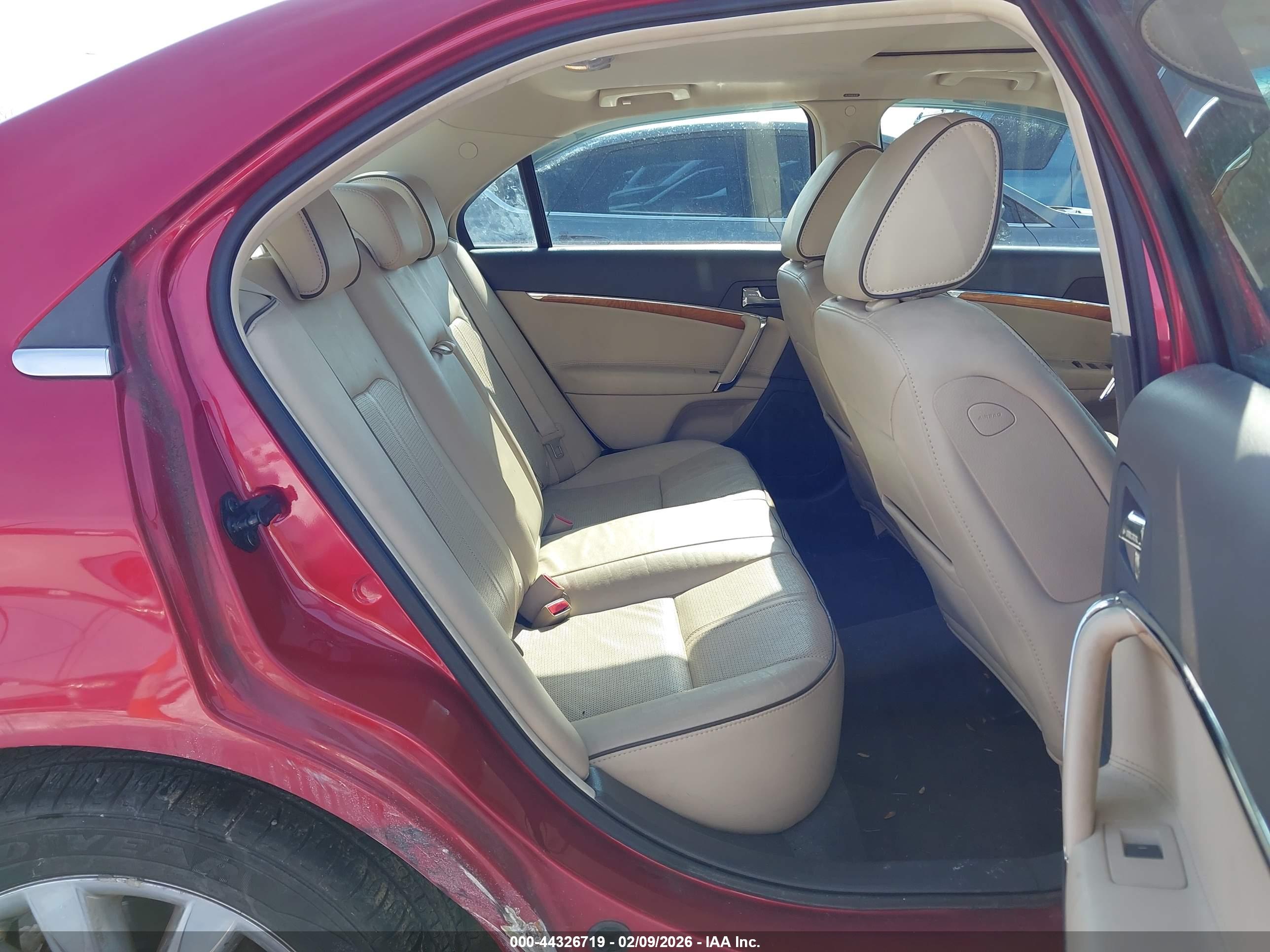 LINCOLN MKZ image 8