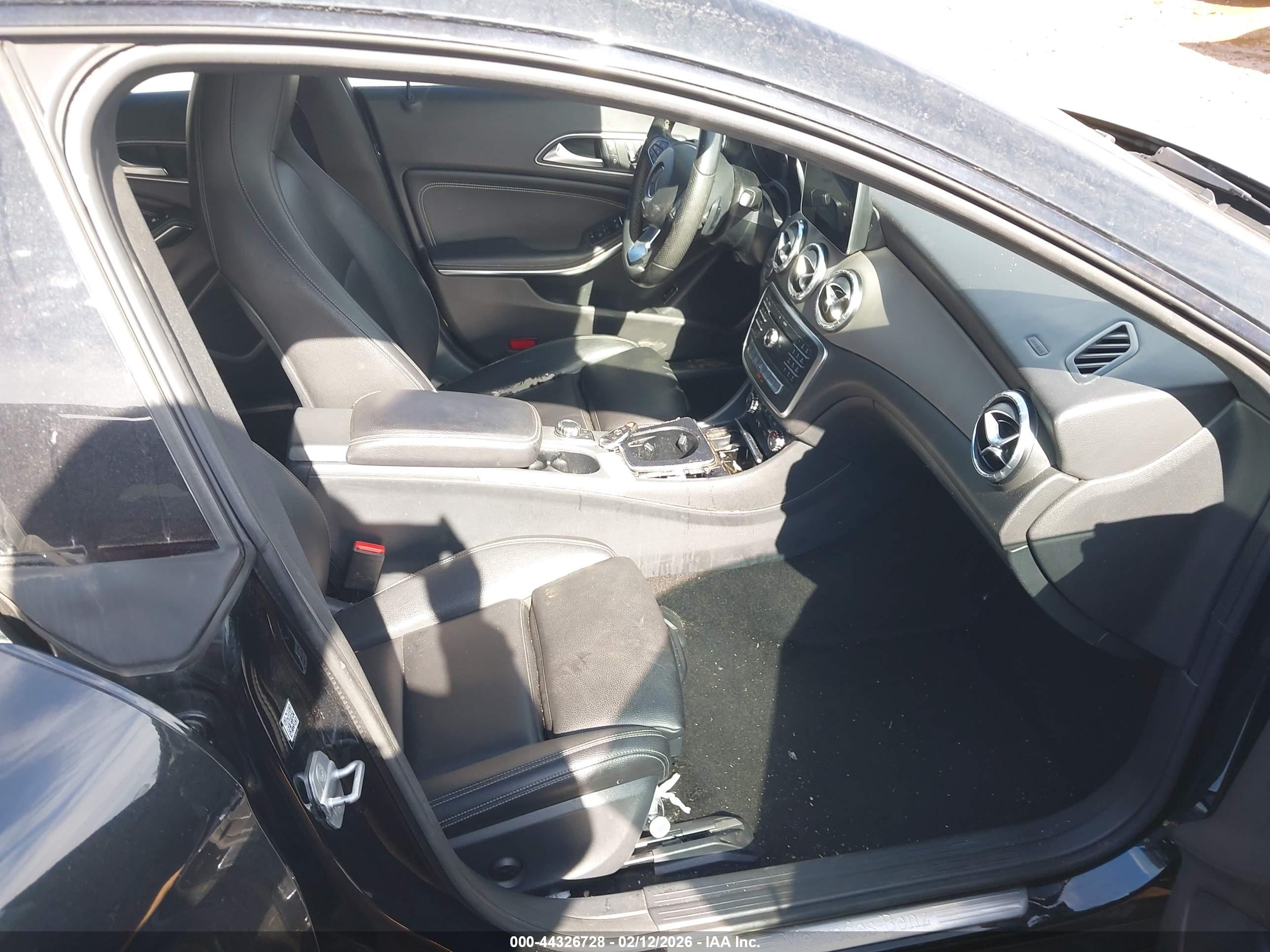 MERCEDES-BENZ CLA image 5