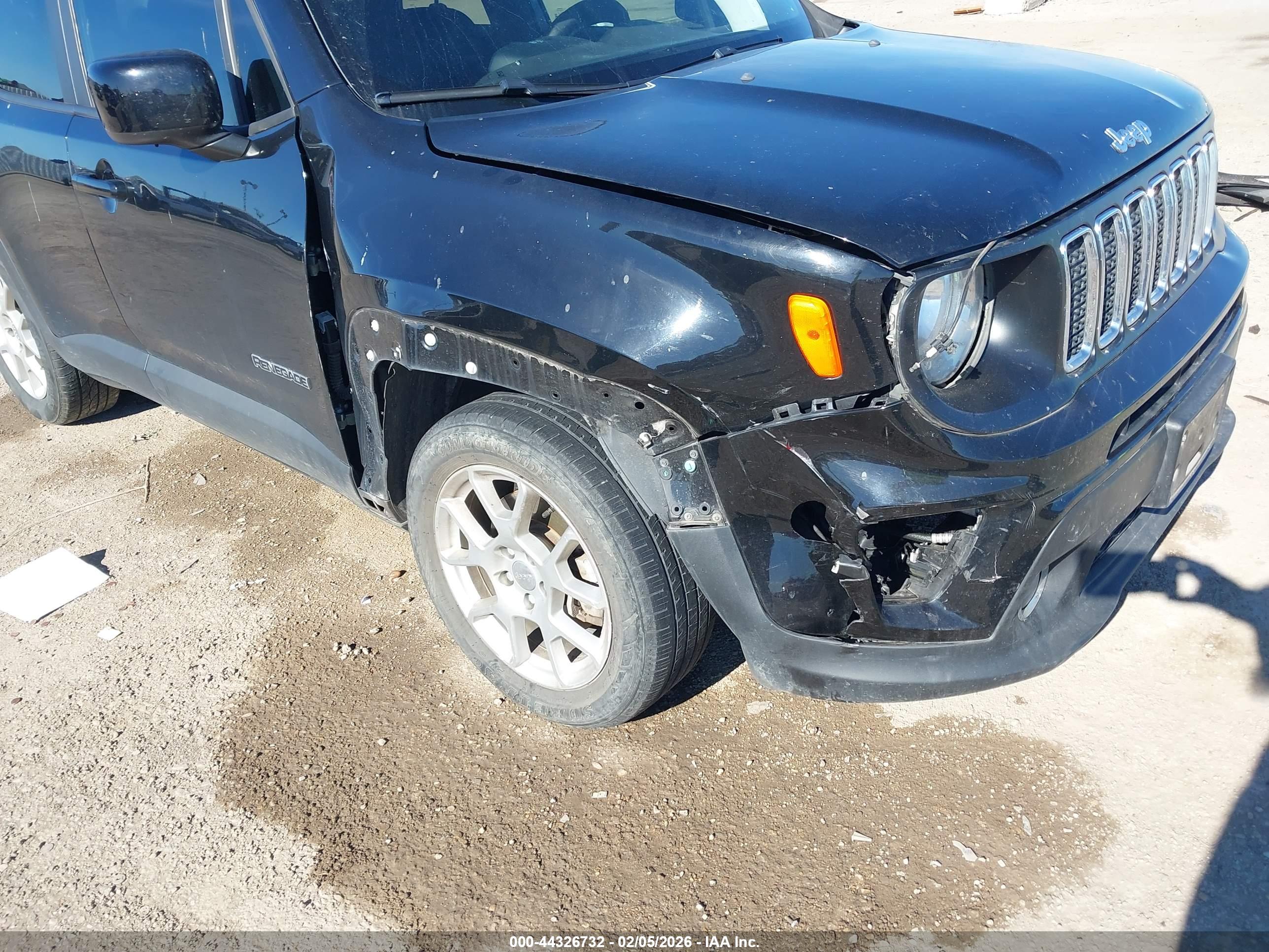 JEEP RENEGADE image 6