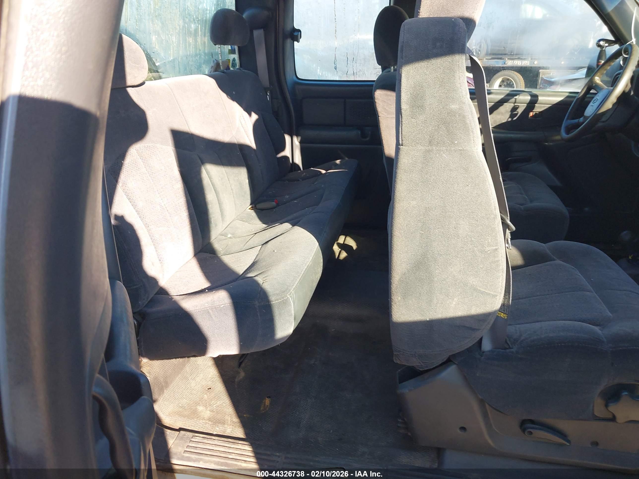 CHEVROLET SILVERADO image 8
