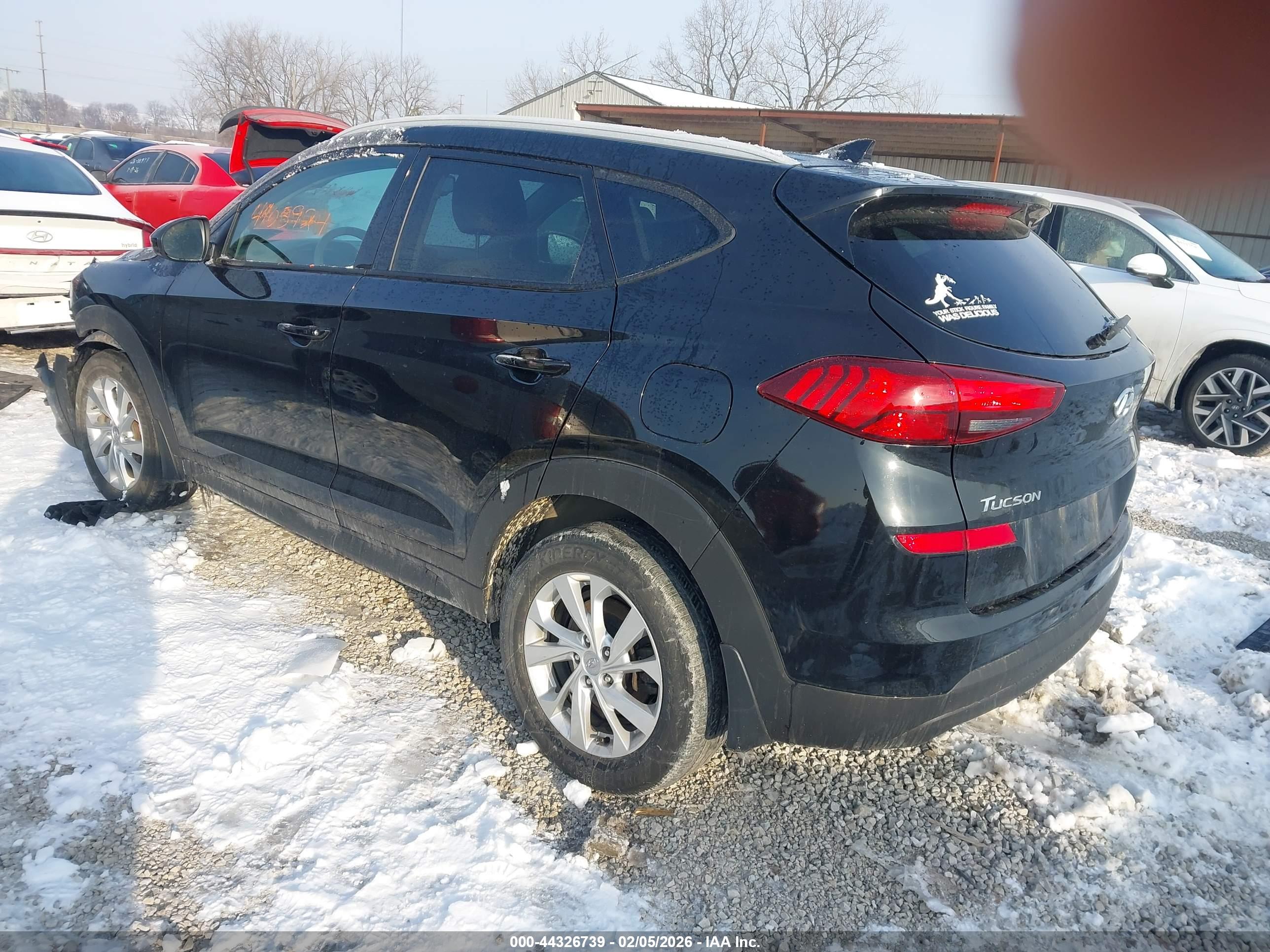 HYUNDAI TUCSON image 3
