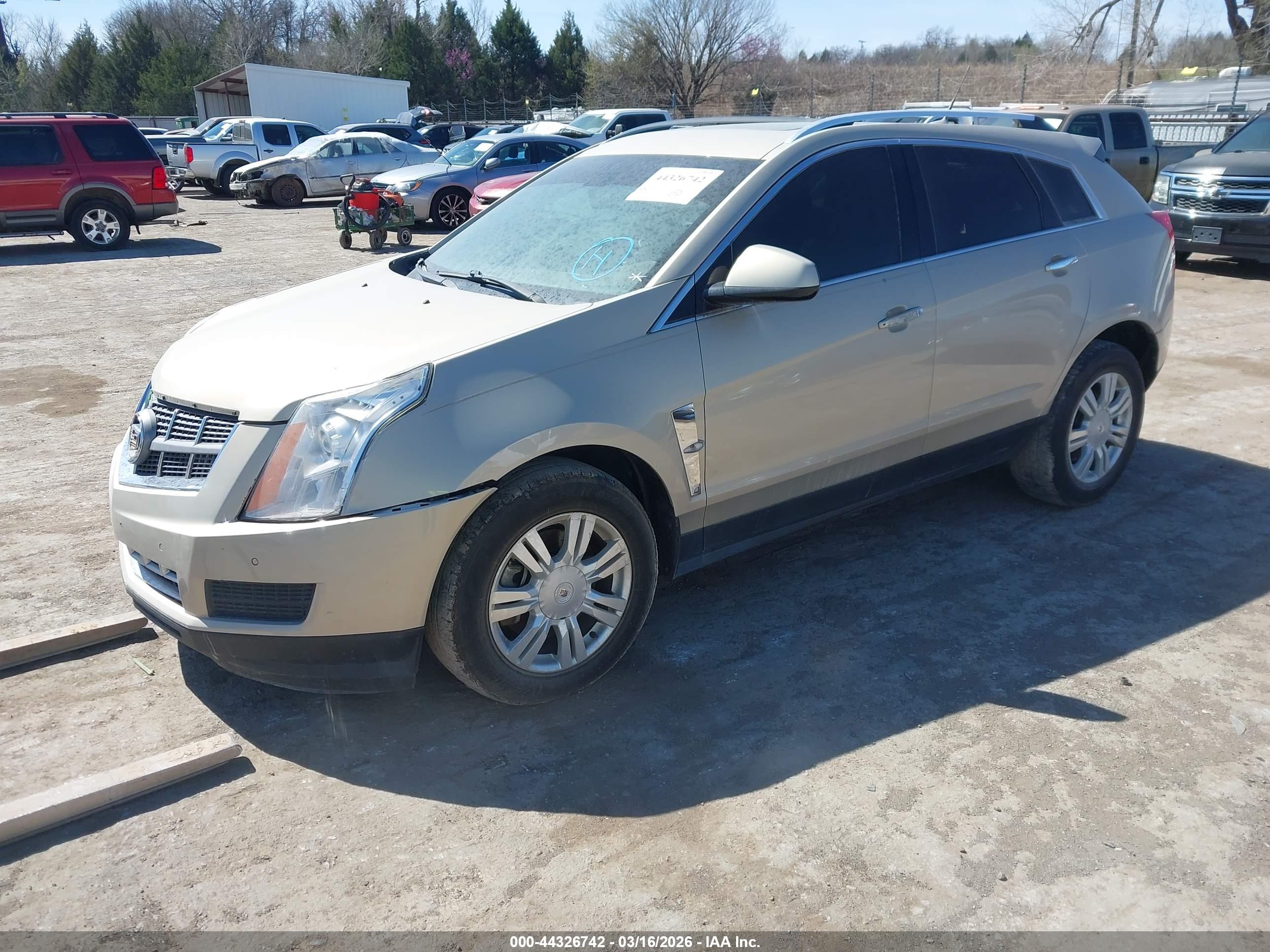 CADILLAC SRX image 2