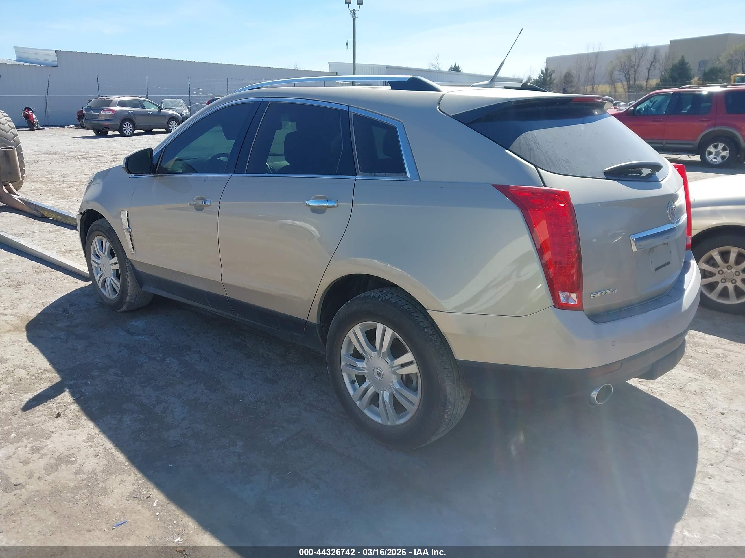 CADILLAC SRX image 3