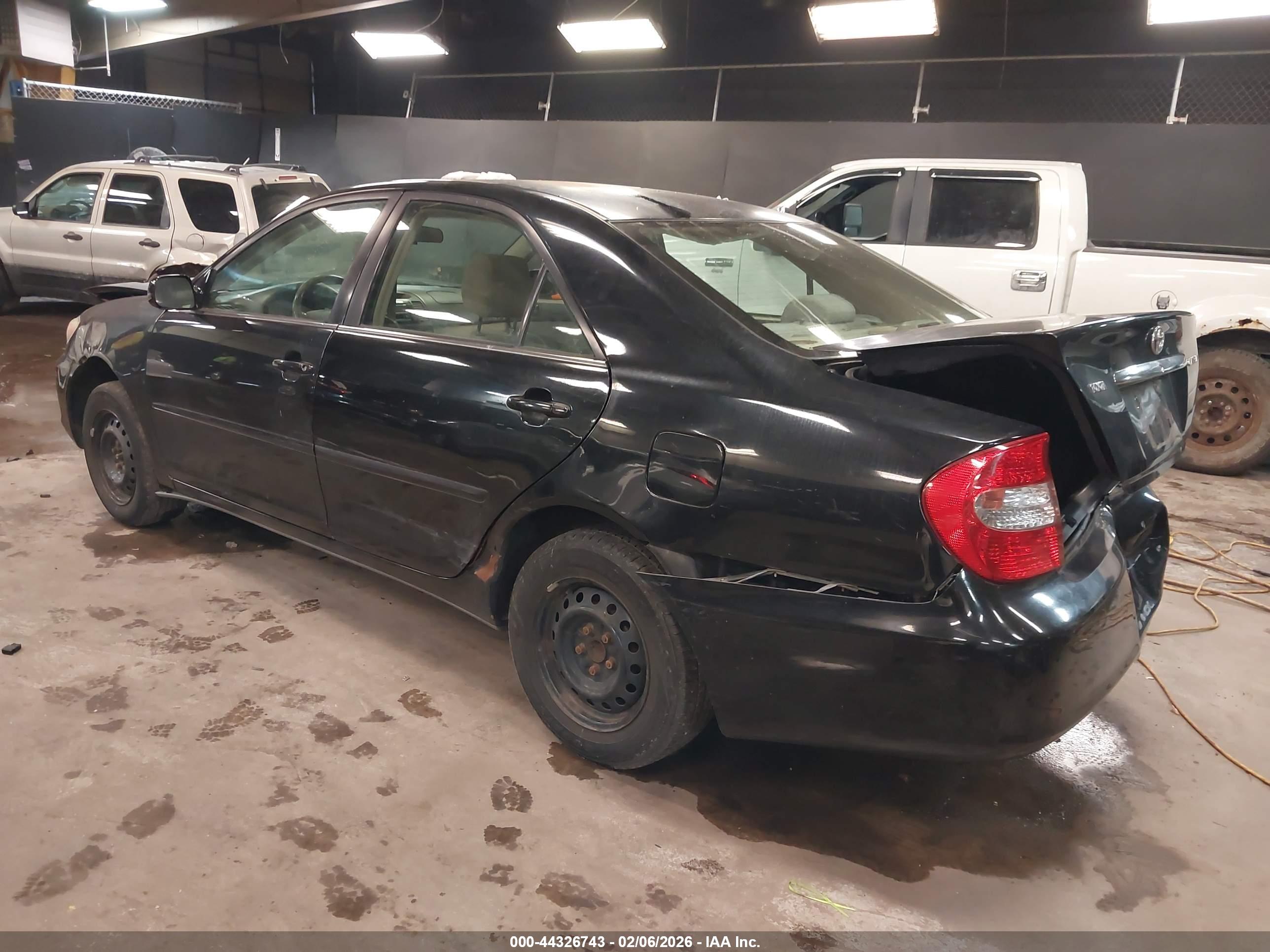 TOYOTA CAMRY image 3
